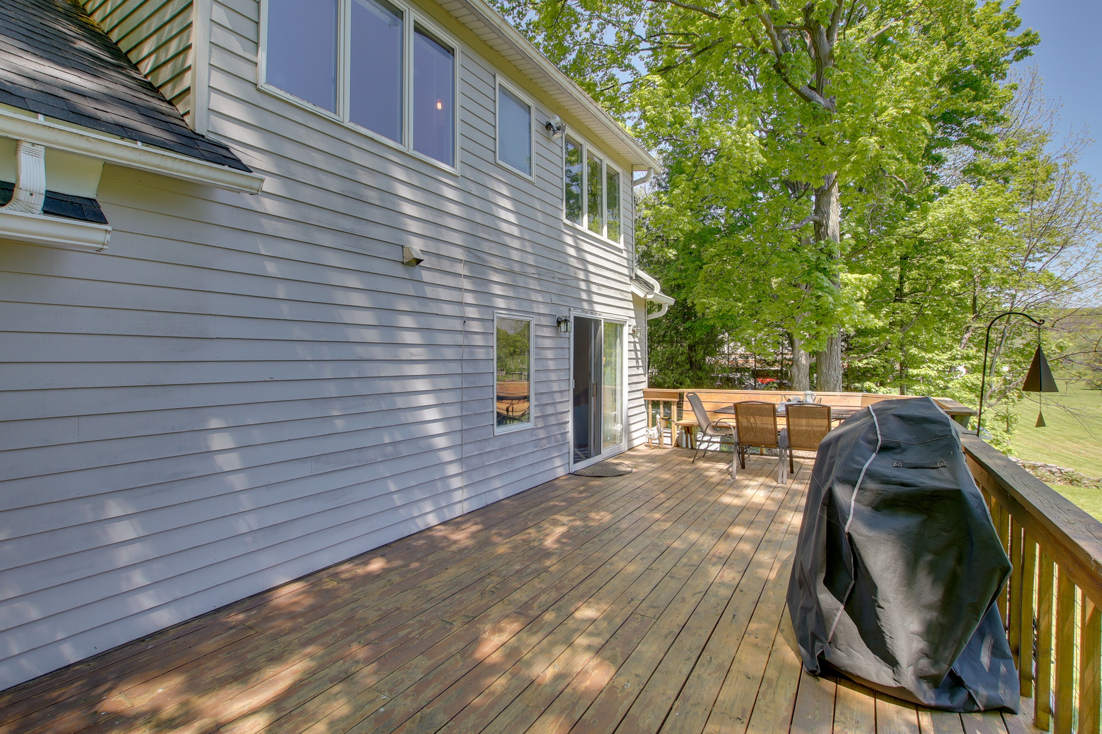 Deck | Outdoor Dining | Gas Grill