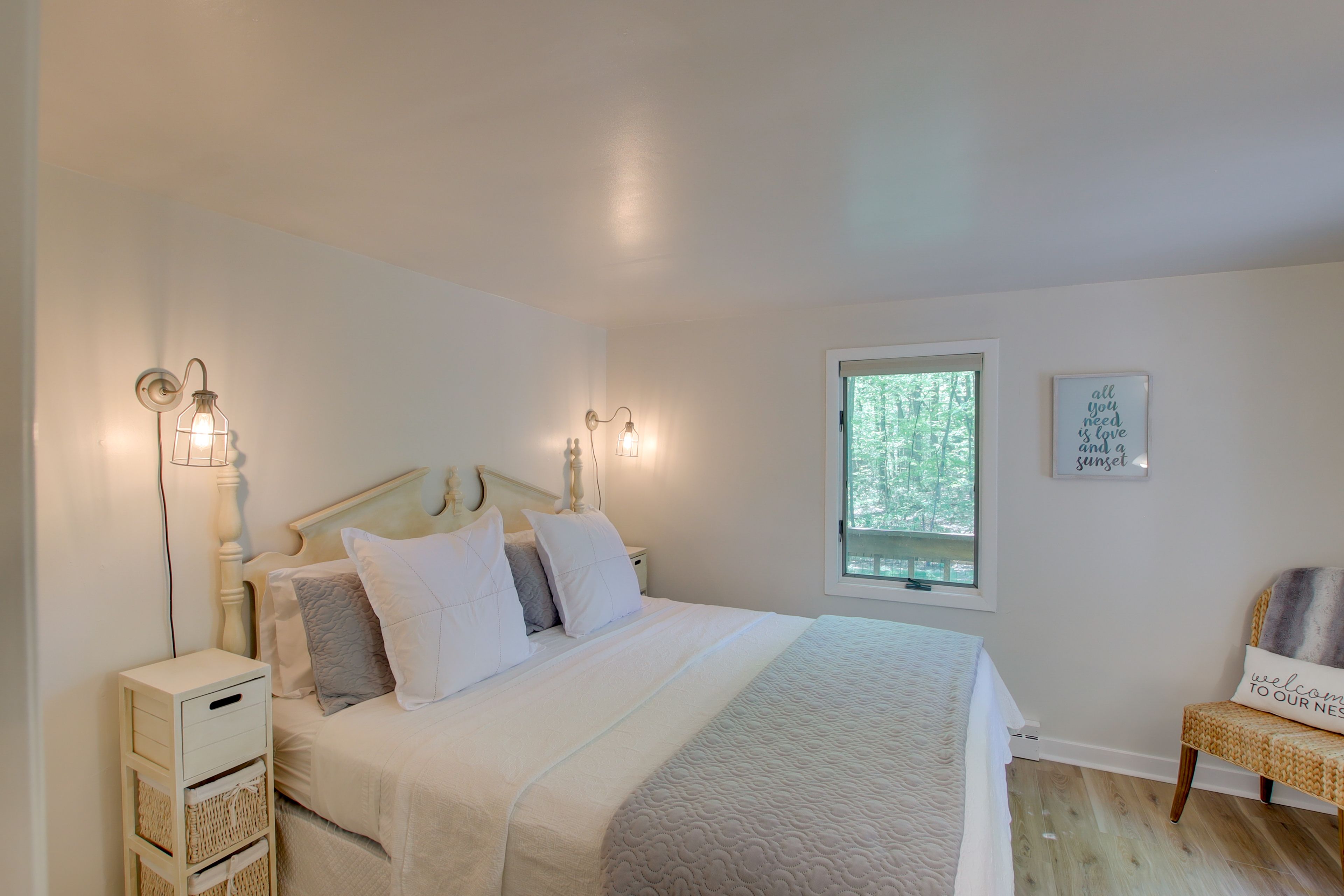 Bedroom 1 | King Bed | Linens Provided
