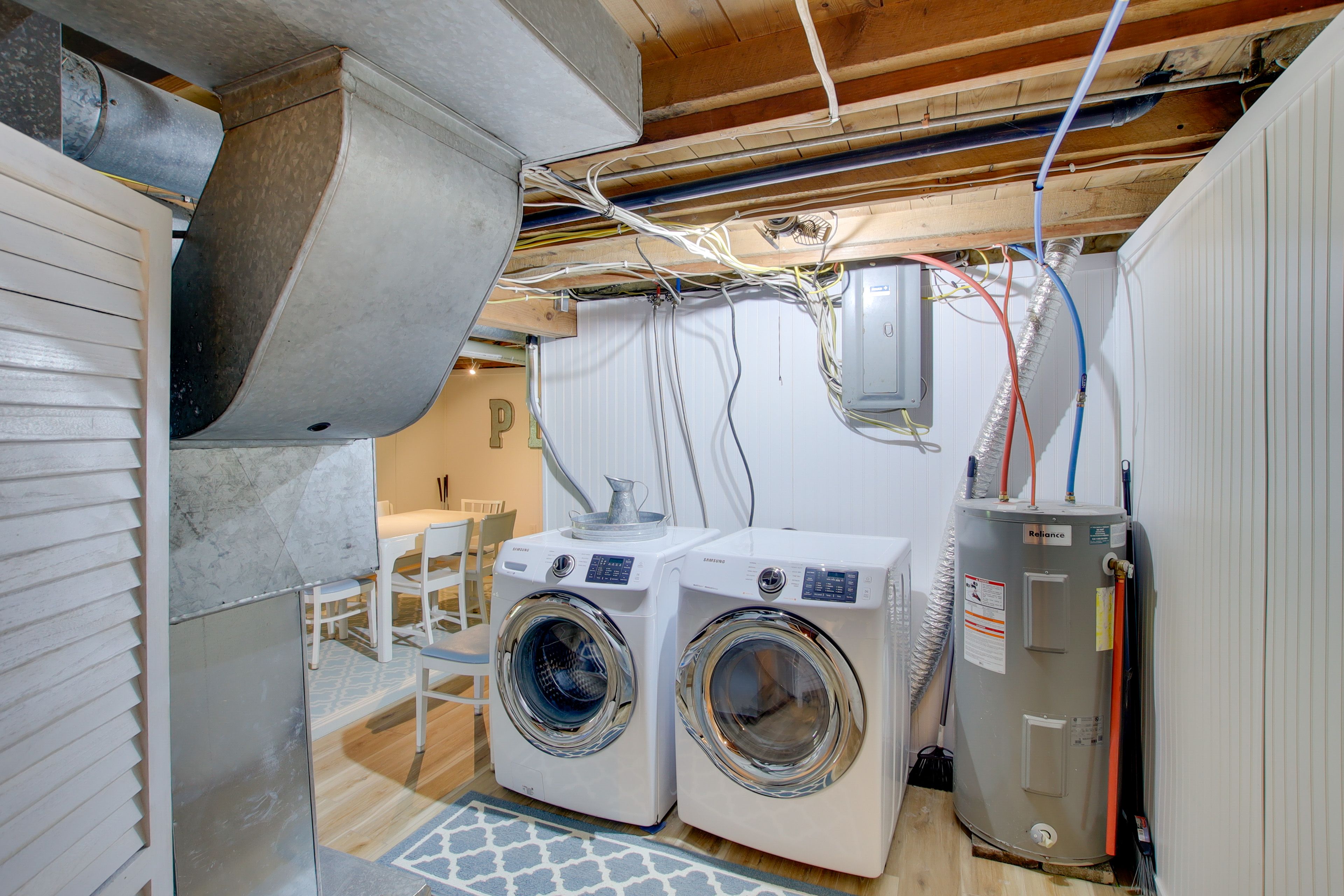 In-Unit Laundry | Washer & Dryer