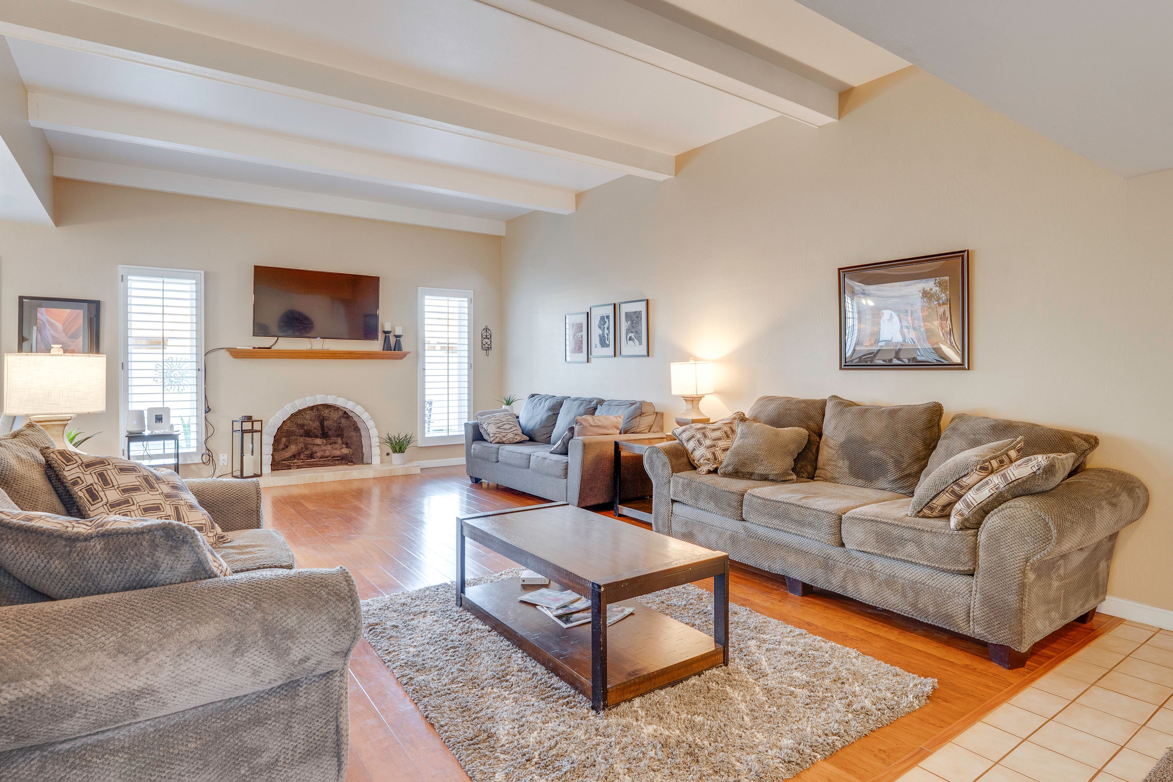 Living Room | Fireplace | Smart TV