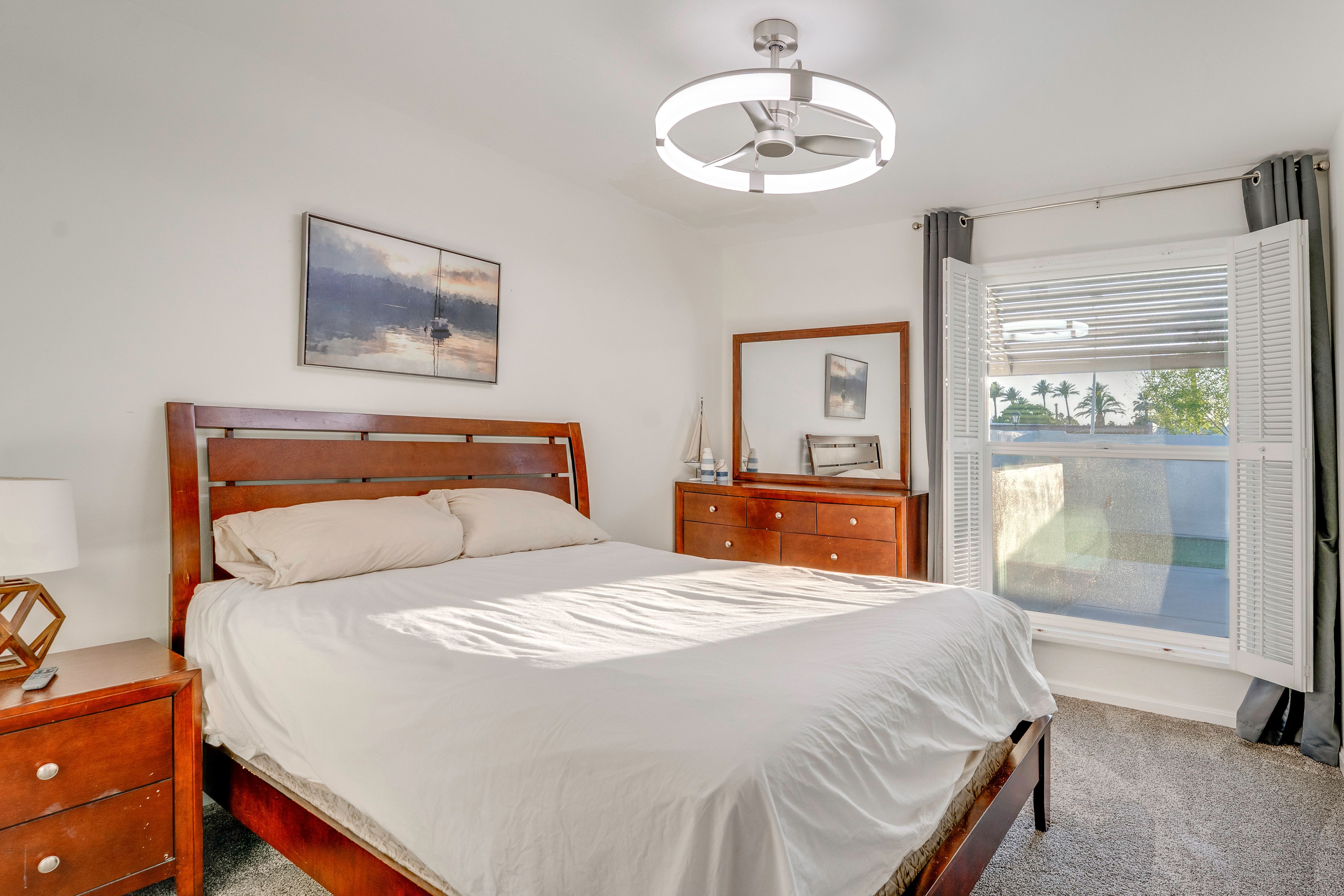 Bedroom 2 | Queen Bed | Smart TV