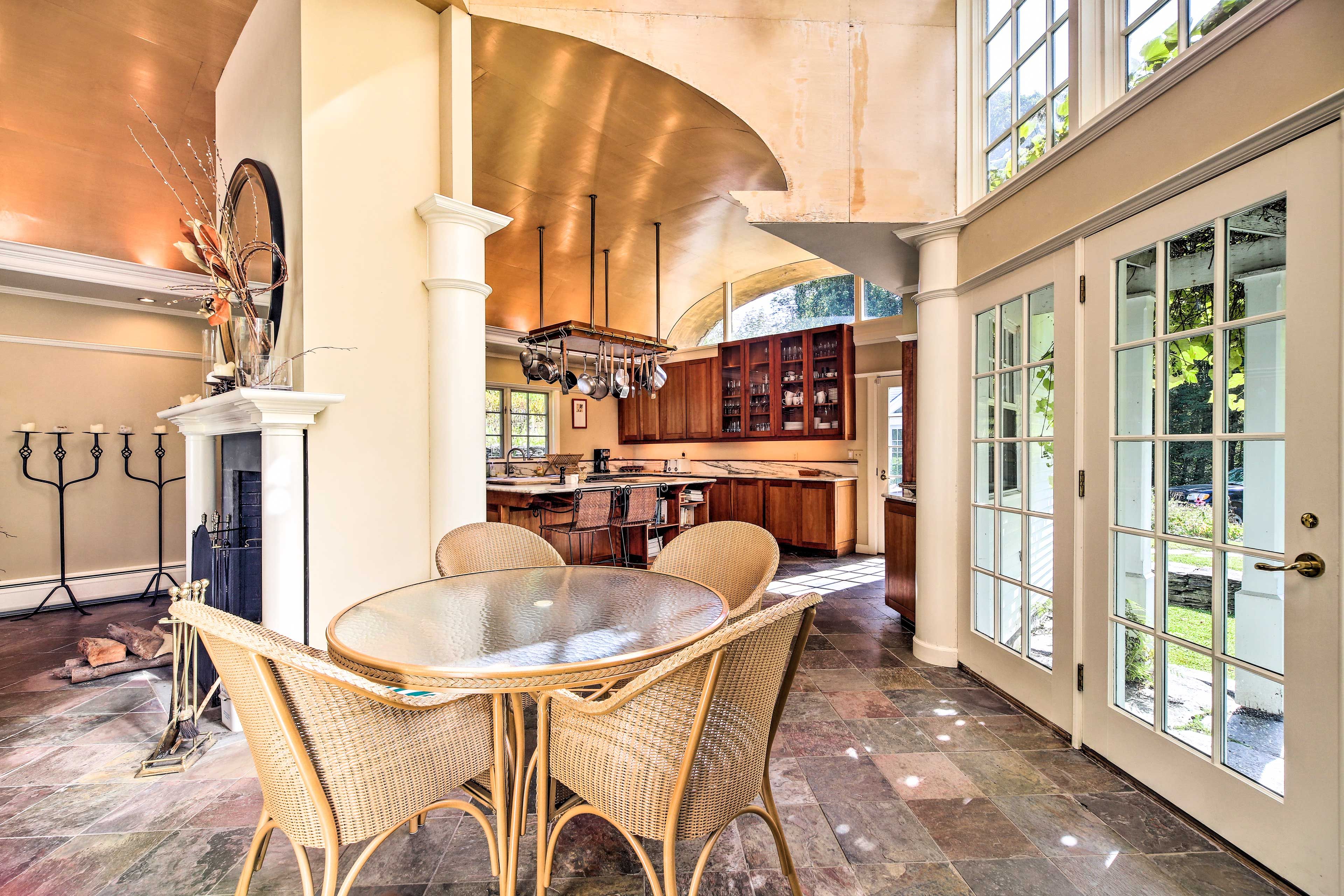 Dining Table | Dishware & Flatware Provided