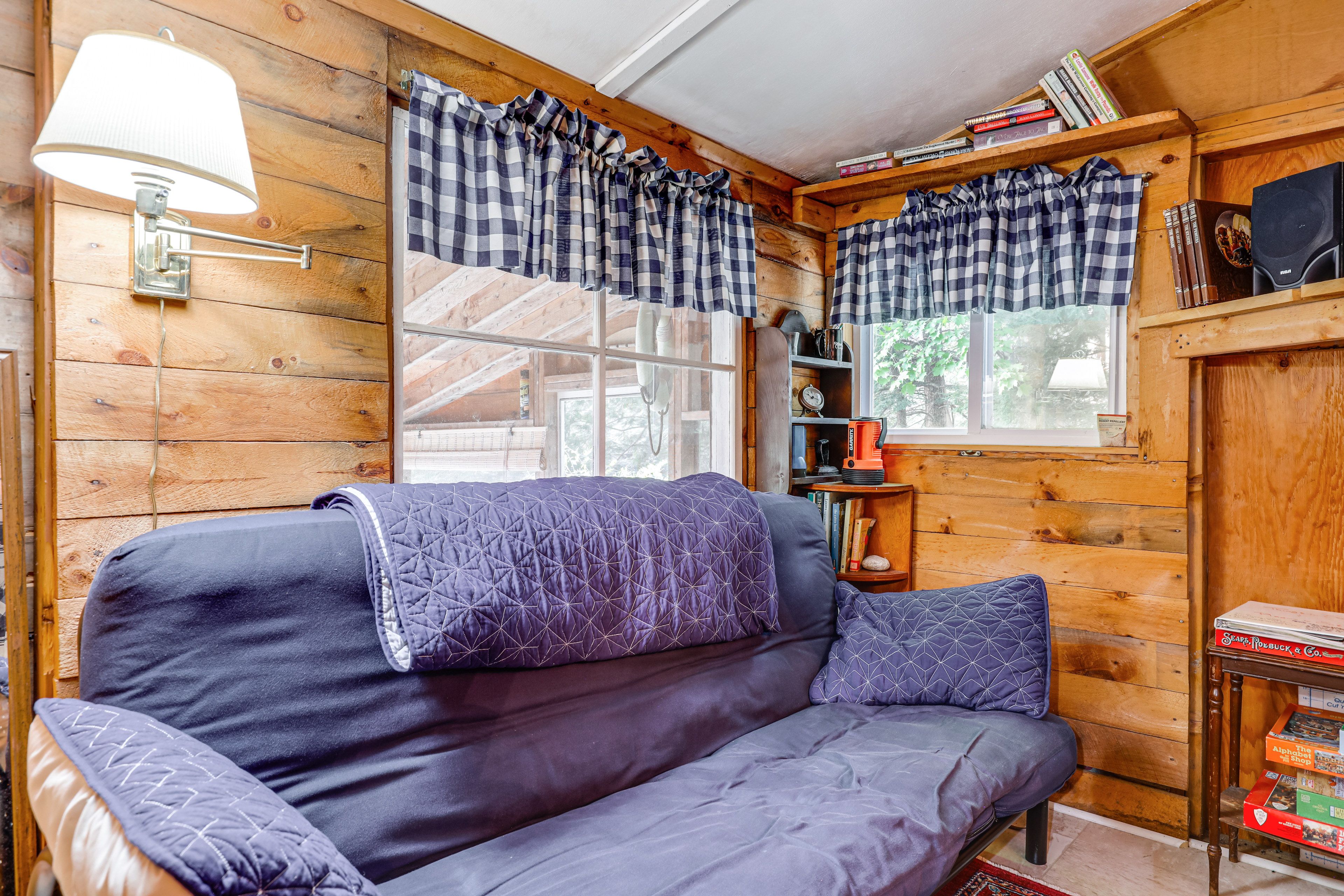 Sleeping Nook 2 | Futon