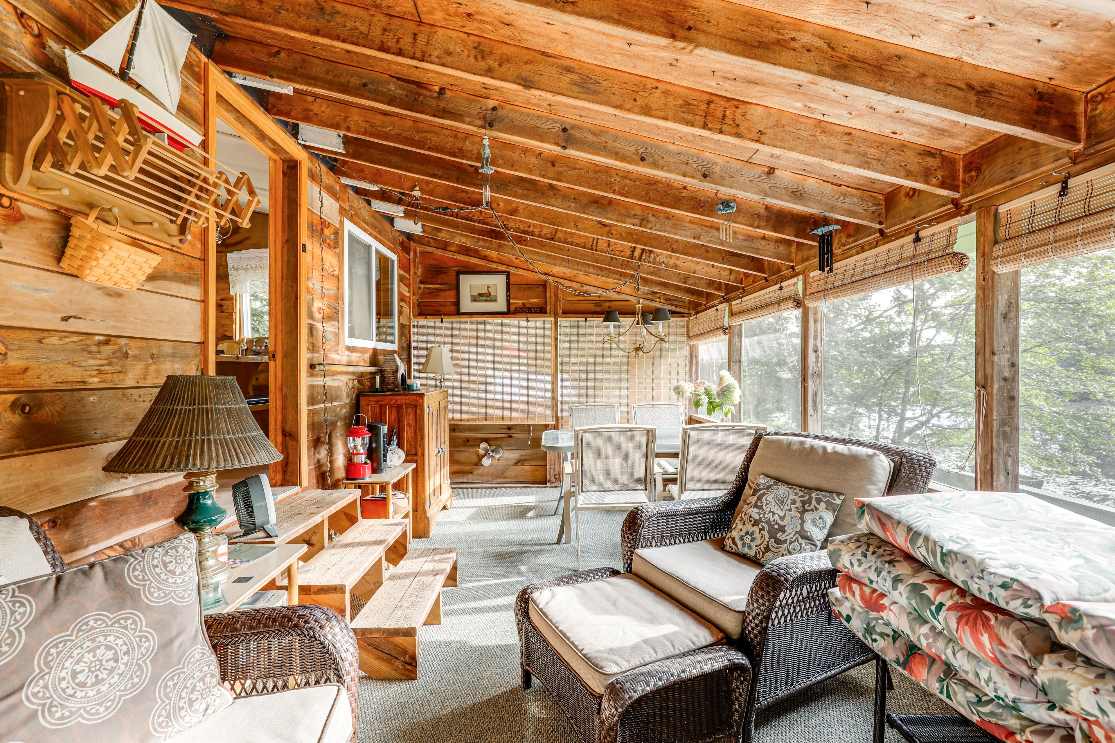 Screened-In Porch