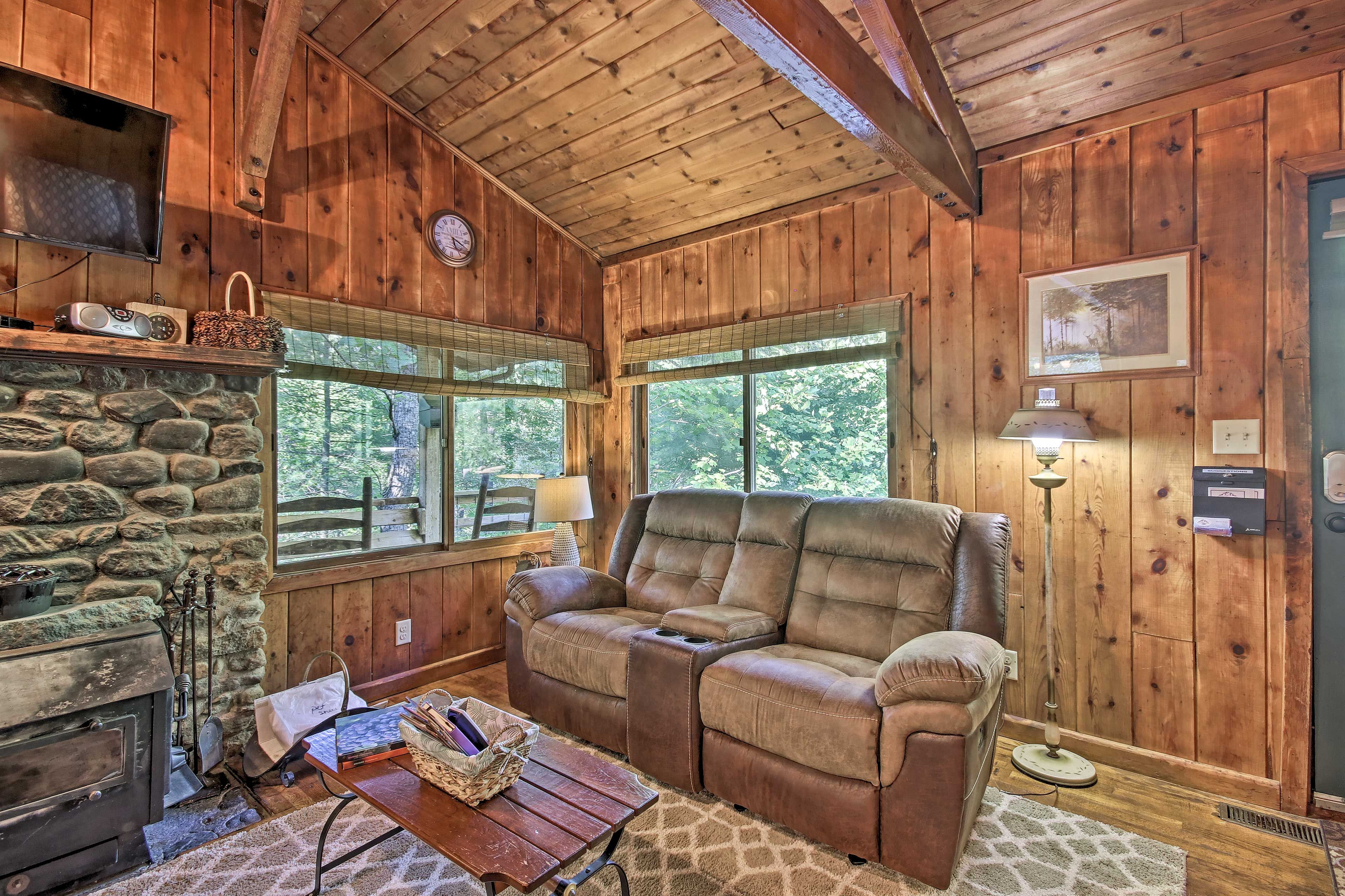 Living Room | Mounted Flat-Screen TV (Streaming Only) | DVD Player