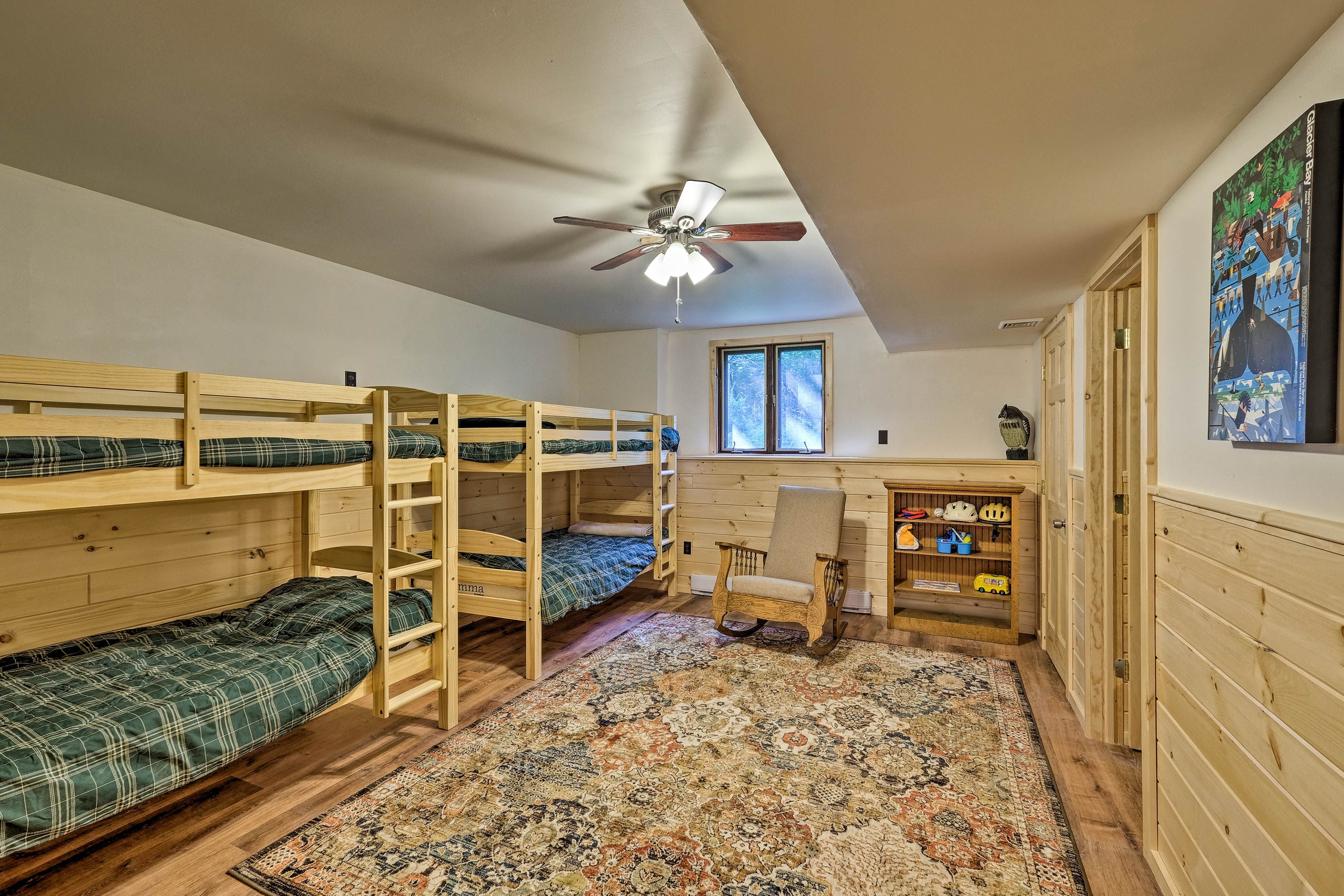 Bedroom 5 | 2 Twin Bunk Beds