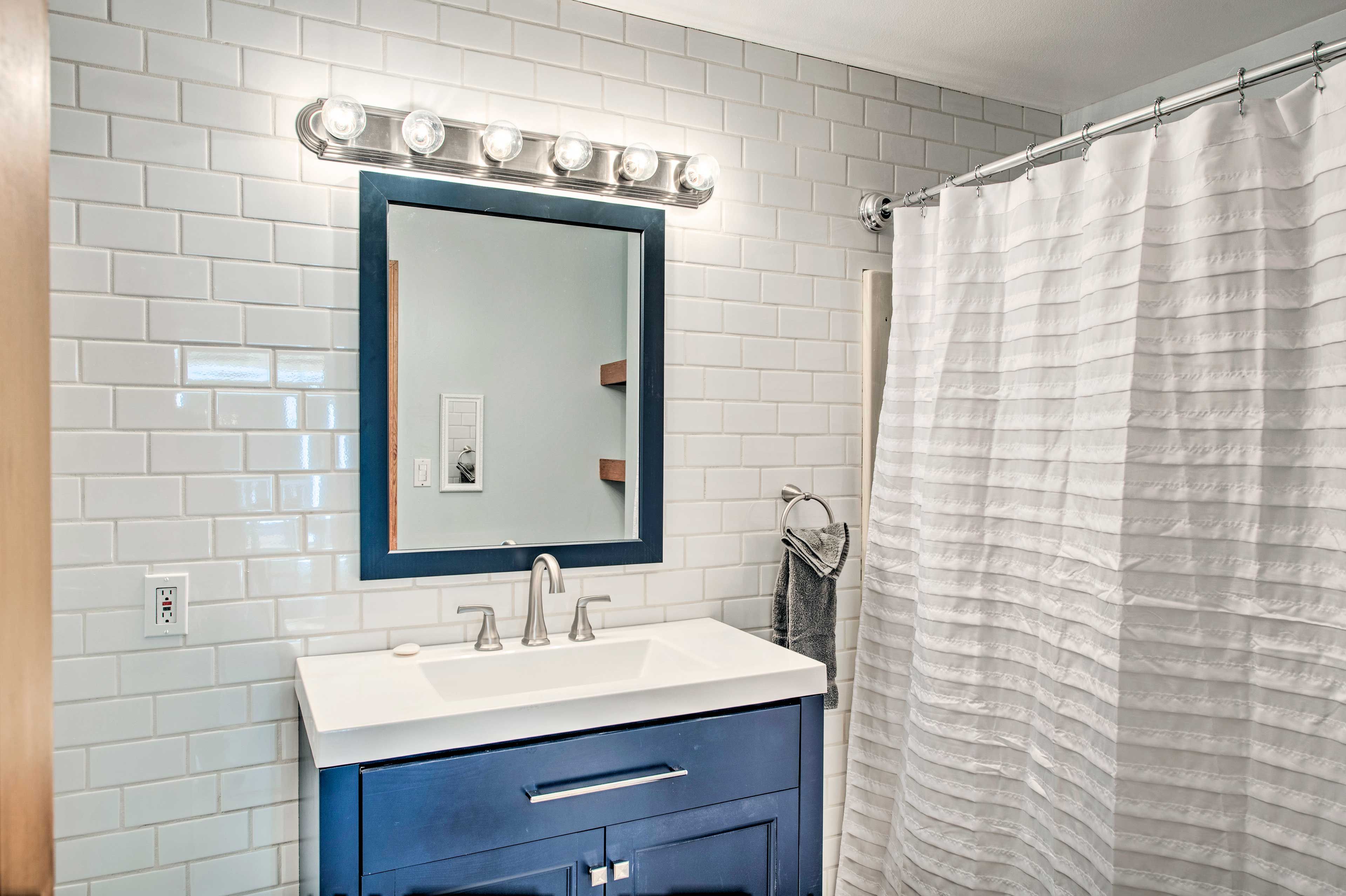 Full Bathroom | Linens & Towels