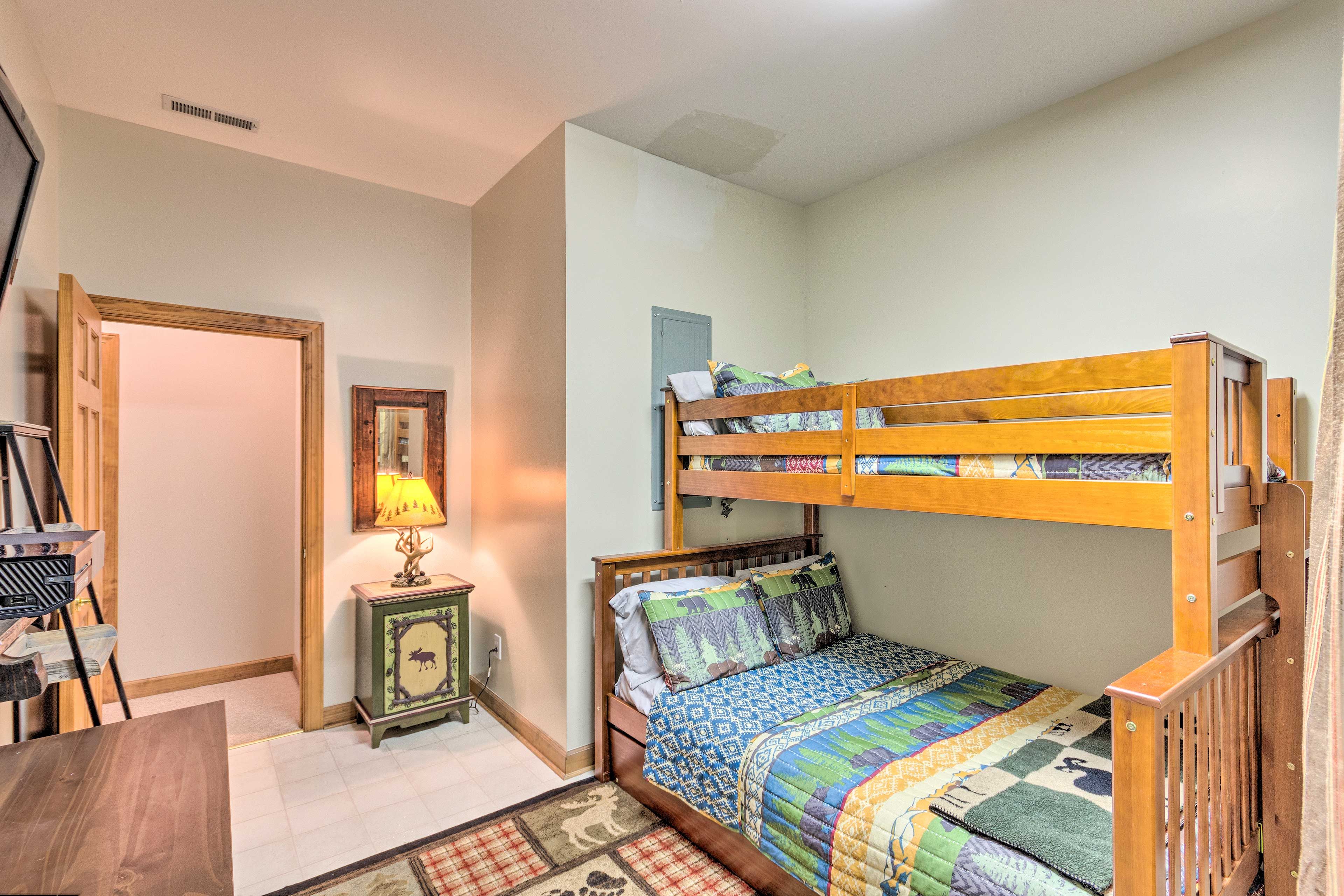 Bedroom 3 | Twin/Full Bunk Bed | Linens Provided