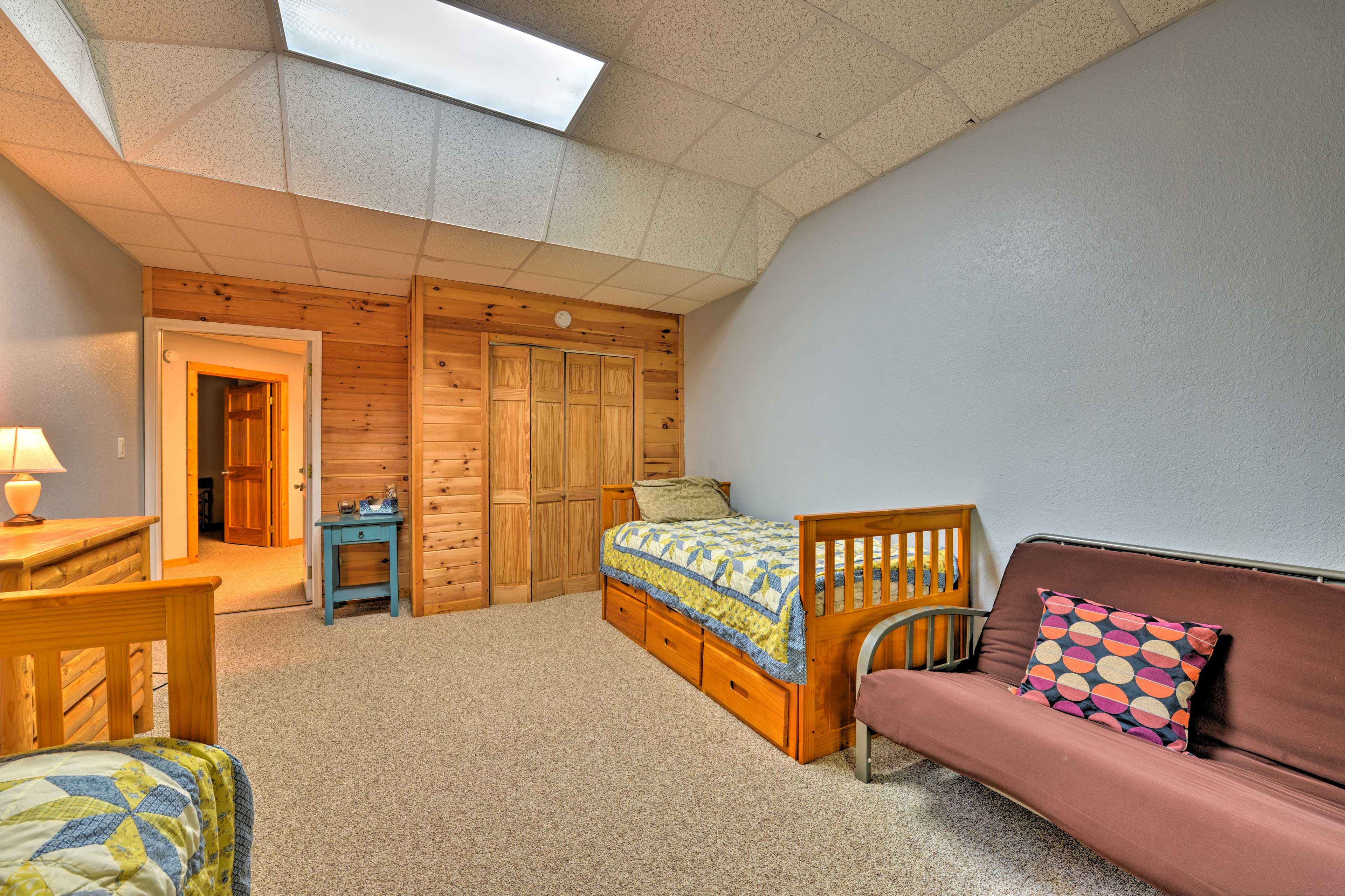 Bedroom | 2 Twin Beds
