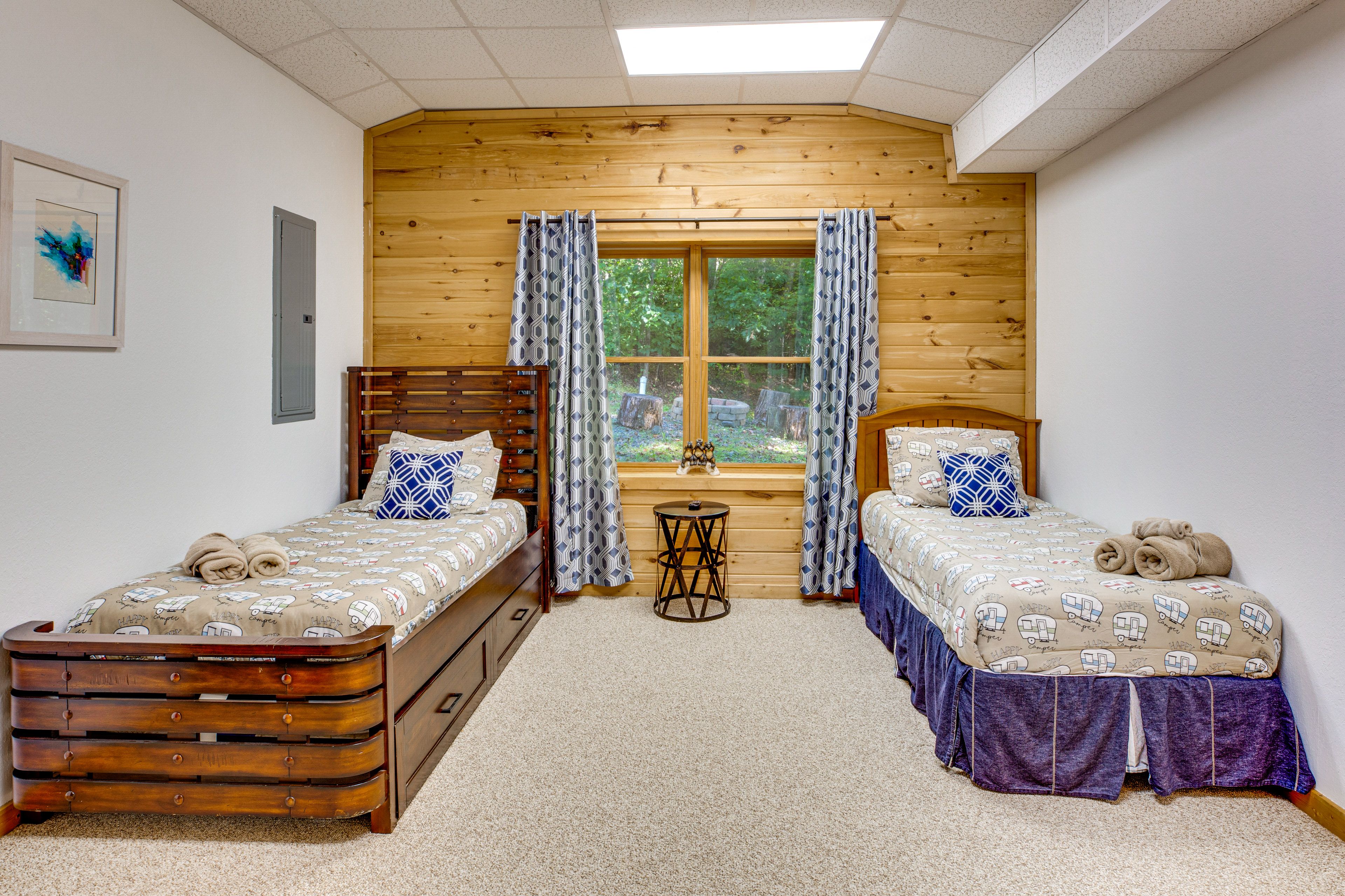 Bedroom 3 | 2 Twin Beds
