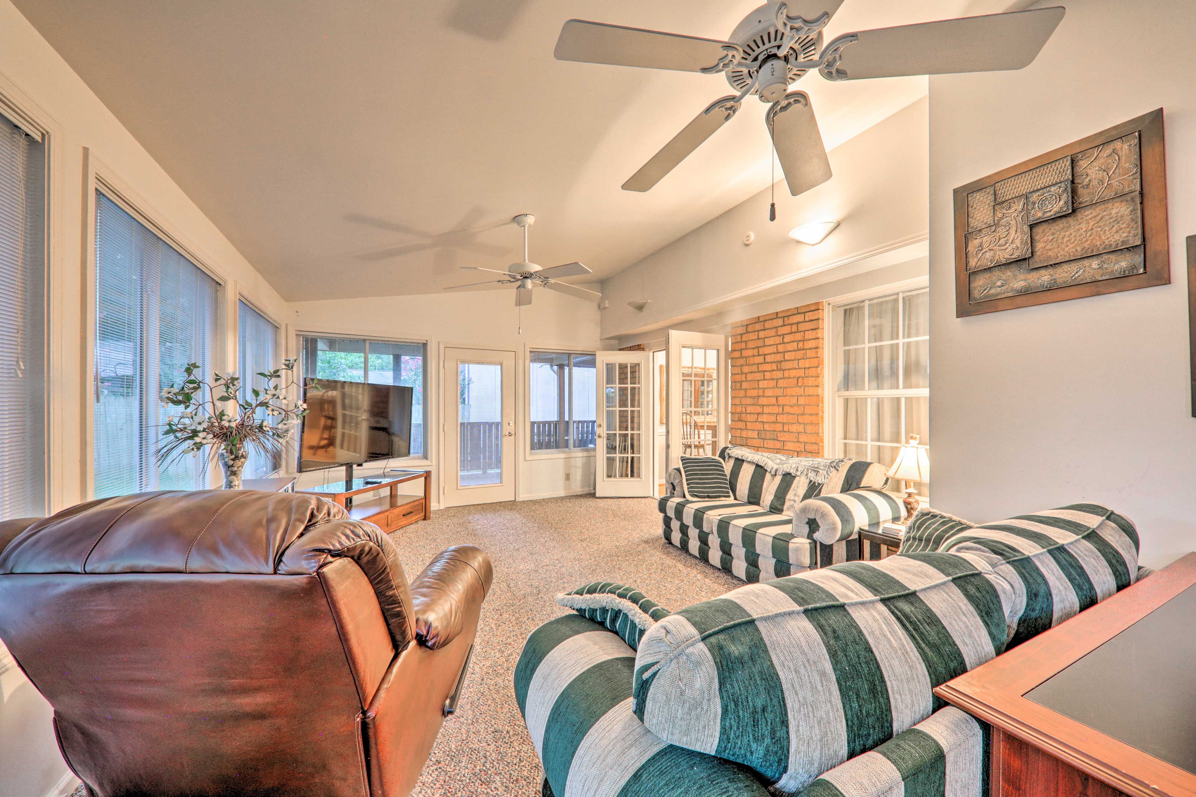 Ceiling fans keep you nice and cool while you watch some TV.