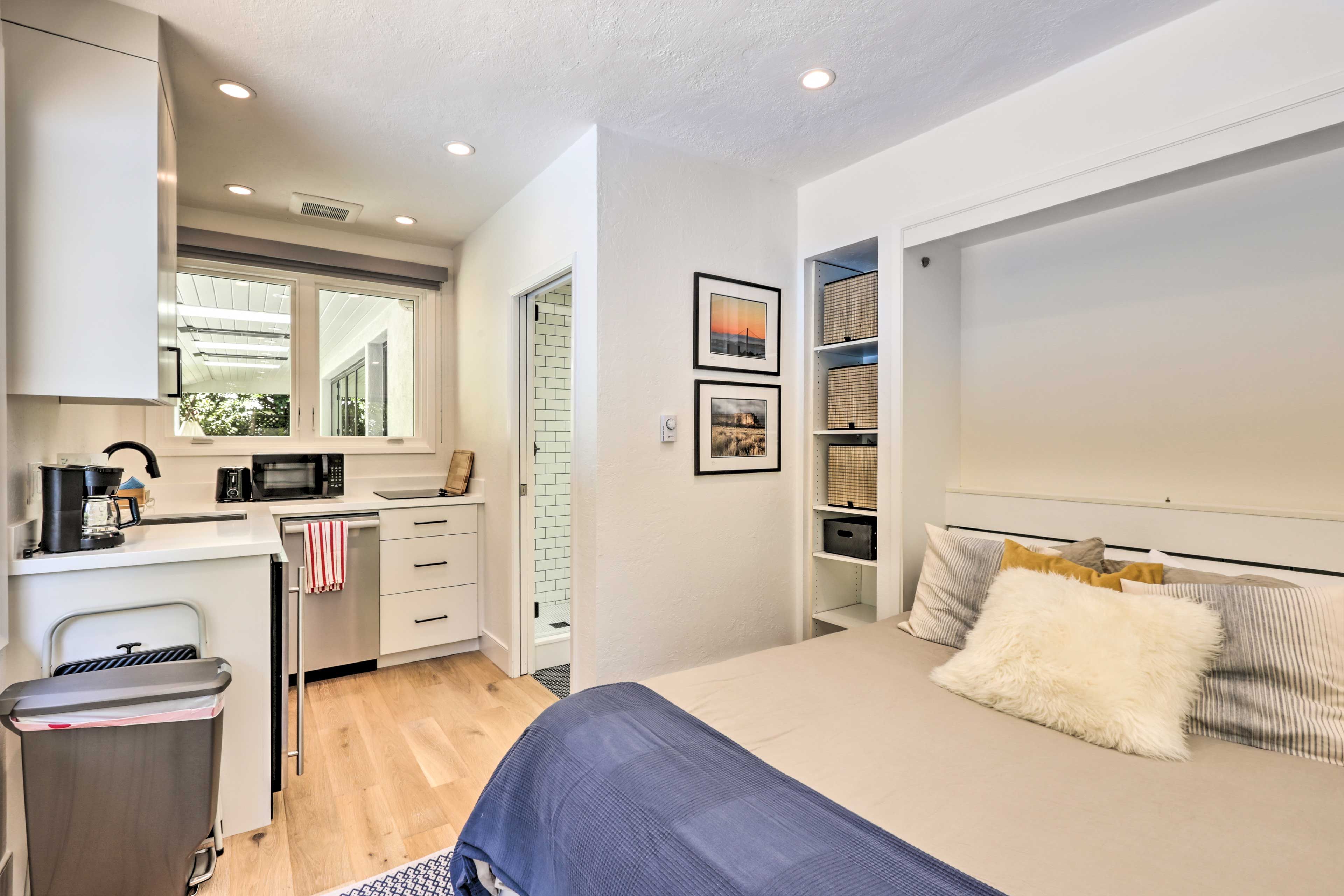 Kitchenette | Coffee Maker | Microwave | Dishwasher | Mini Fridge | Stove Top