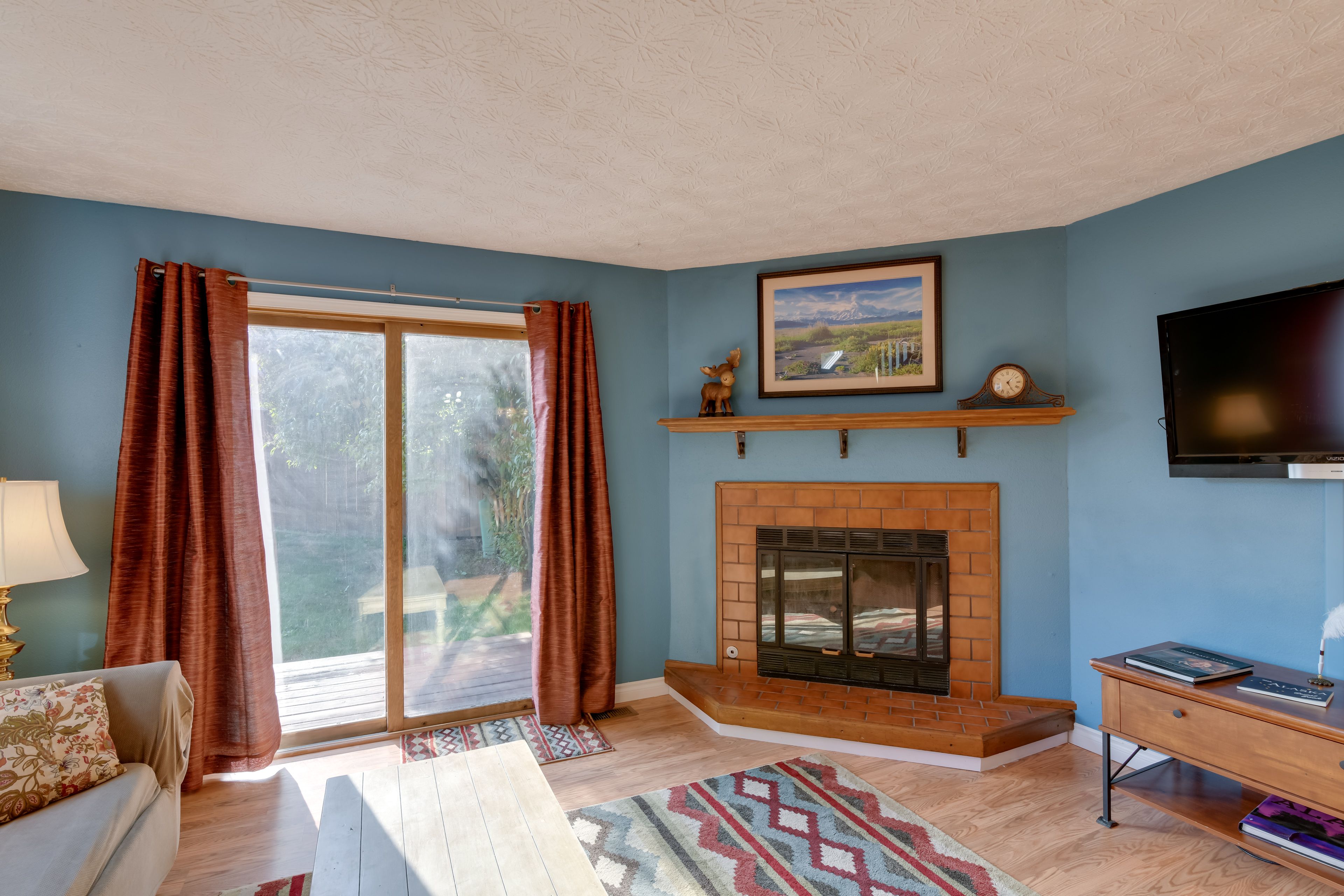 Living Room | 1st Floor | Free WiFi | Fireplace (Decorative Only)