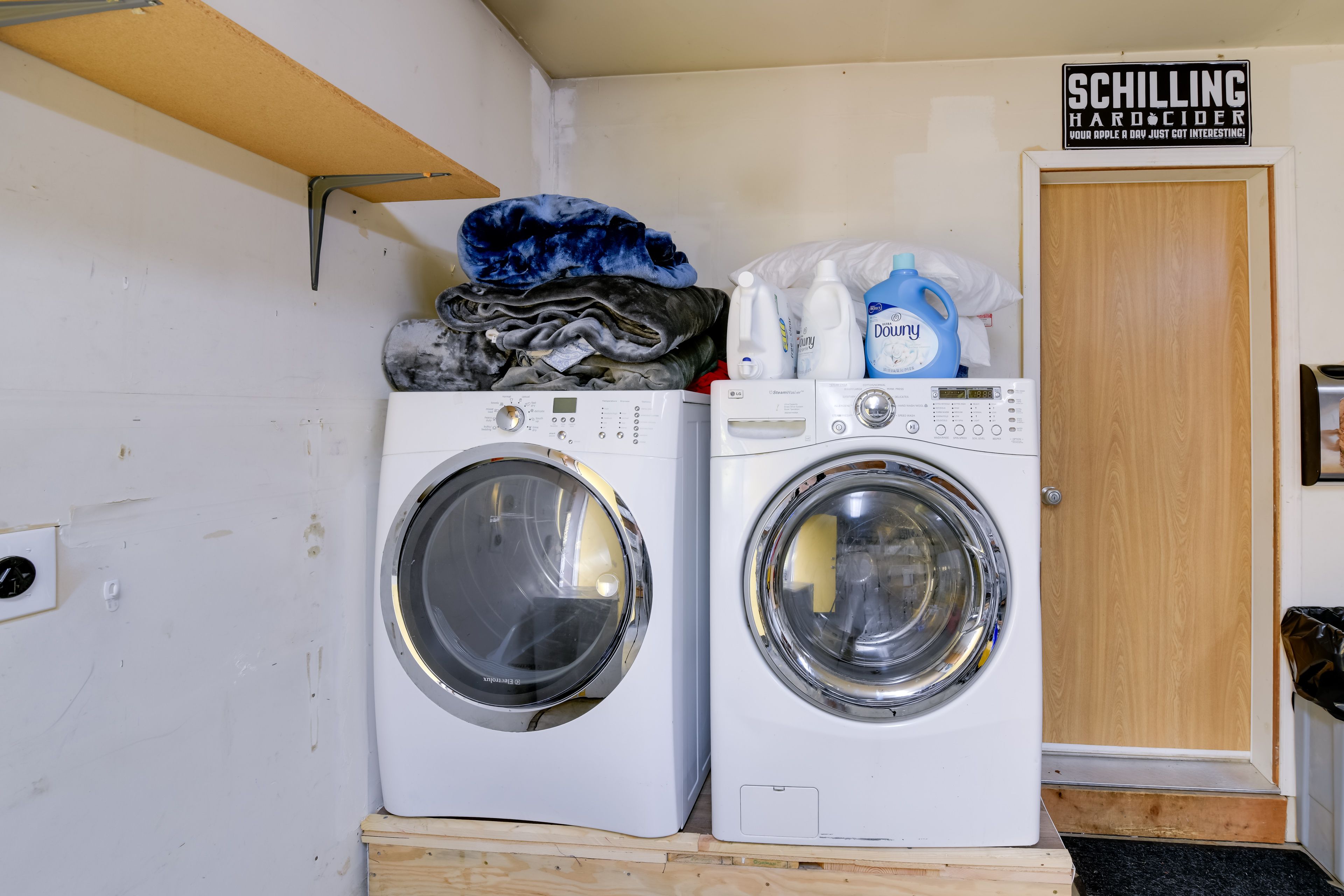 Laundry Area | Washer/Dryer