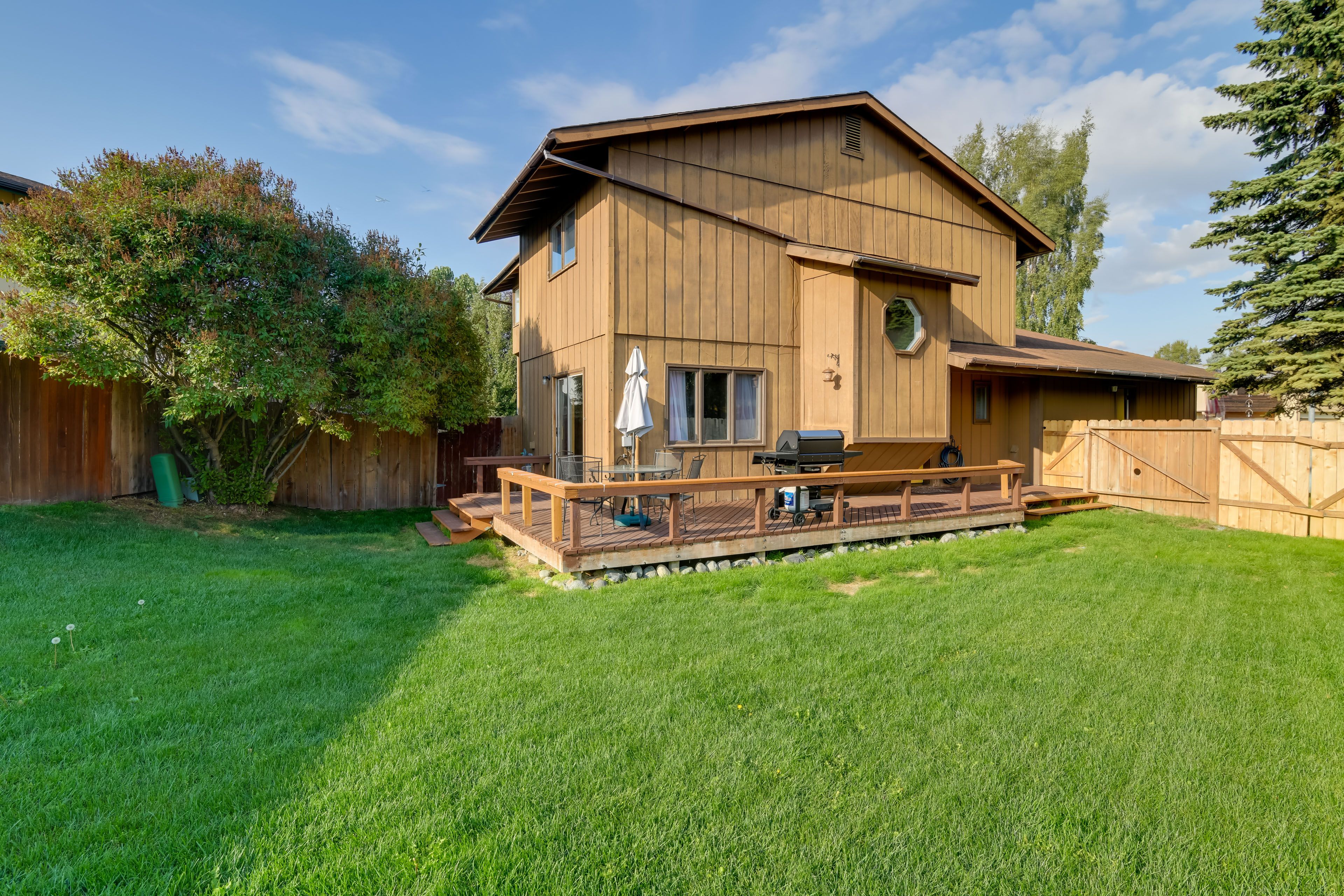 Home Exterior | Fenced Yard