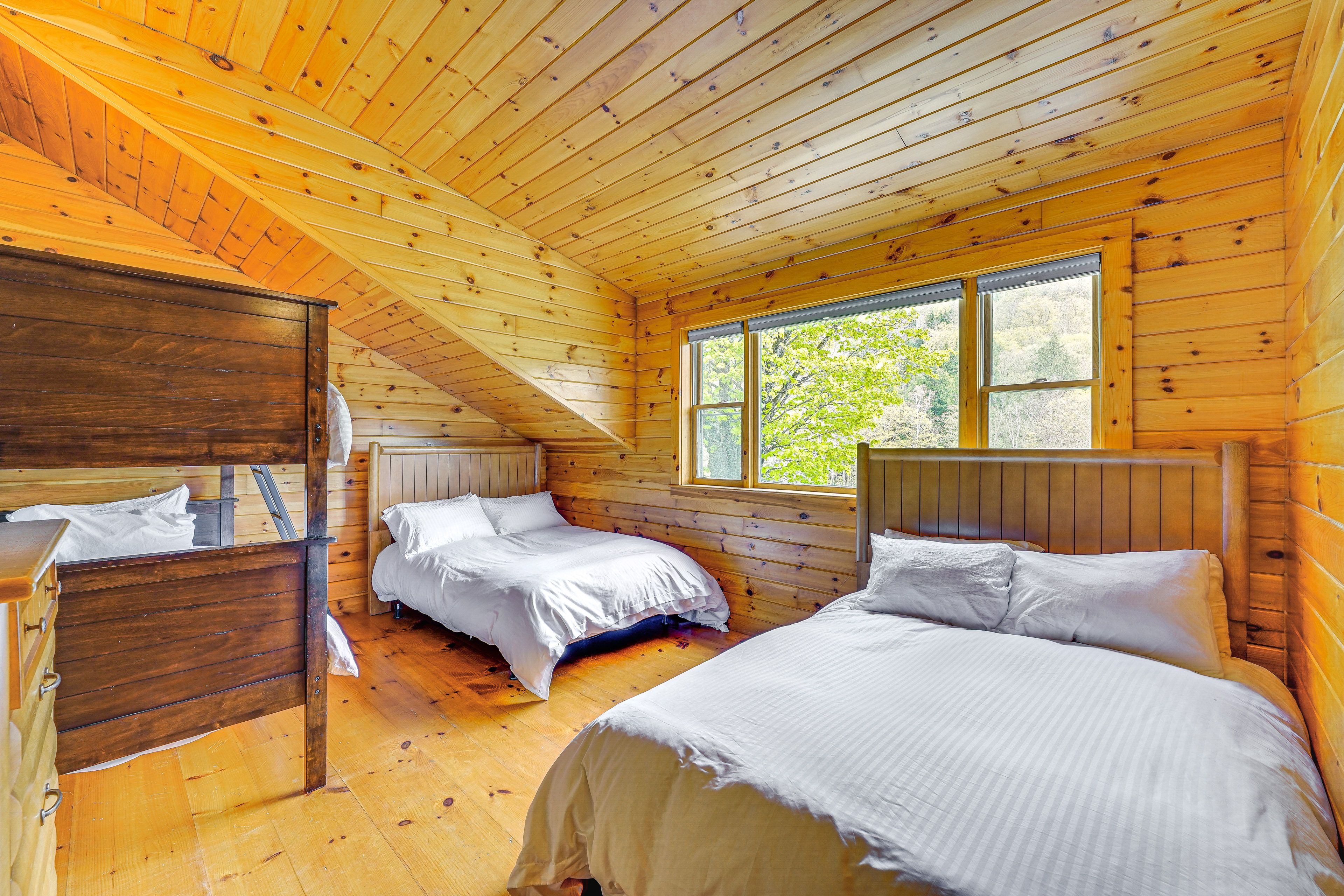 Bedroom 6 | 2nd Floor | Twin Bunk Bed | 2 Full Beds