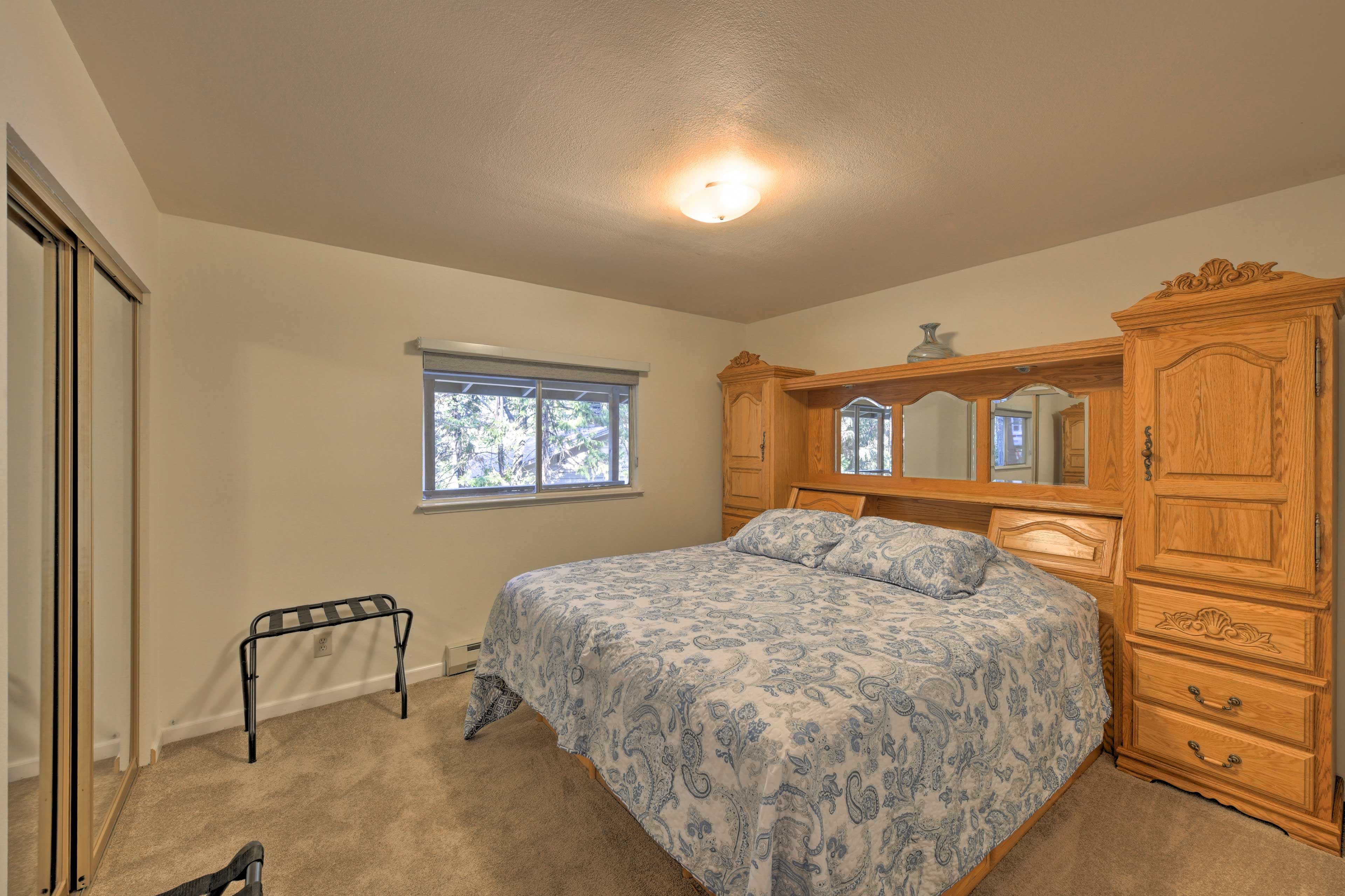 Bedroom 1 | California King Bed