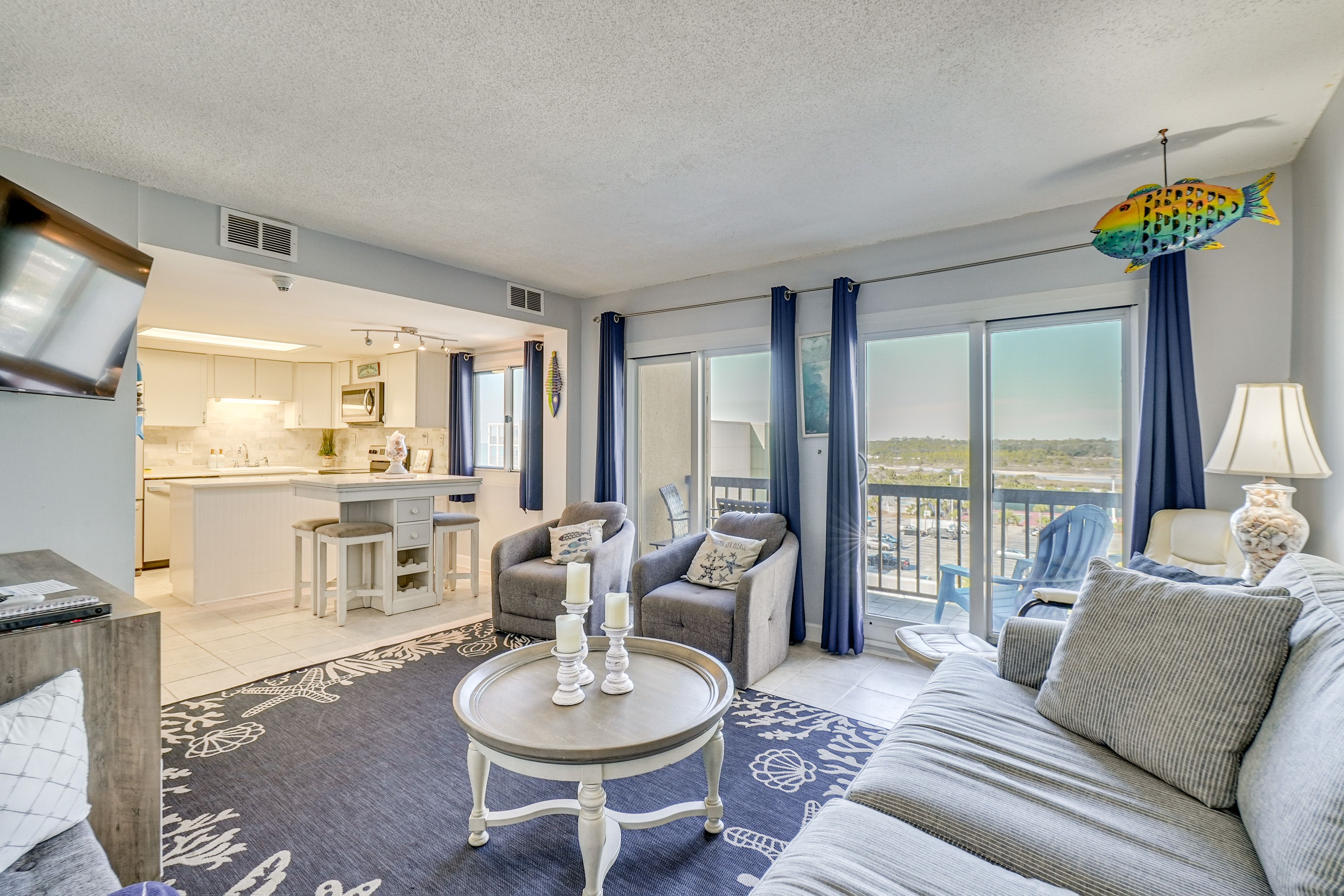 Interior | Open Floor Plan | Free WiFi