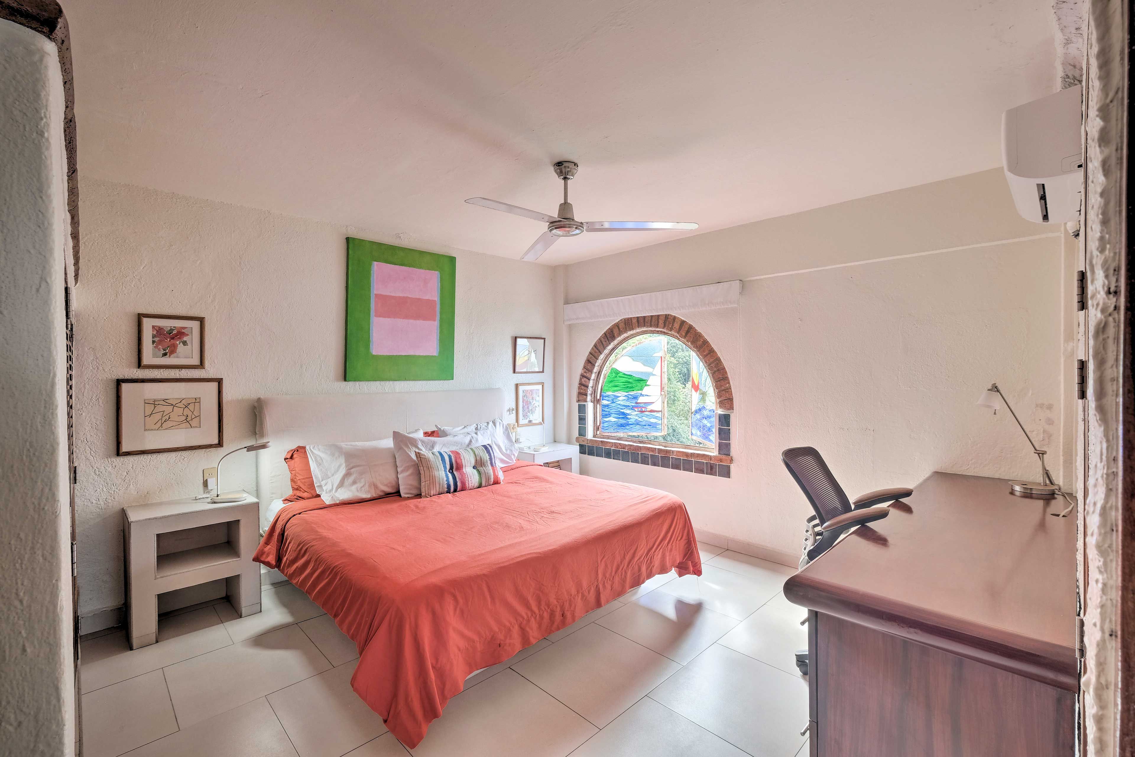 Bedroom 2 | King Bed