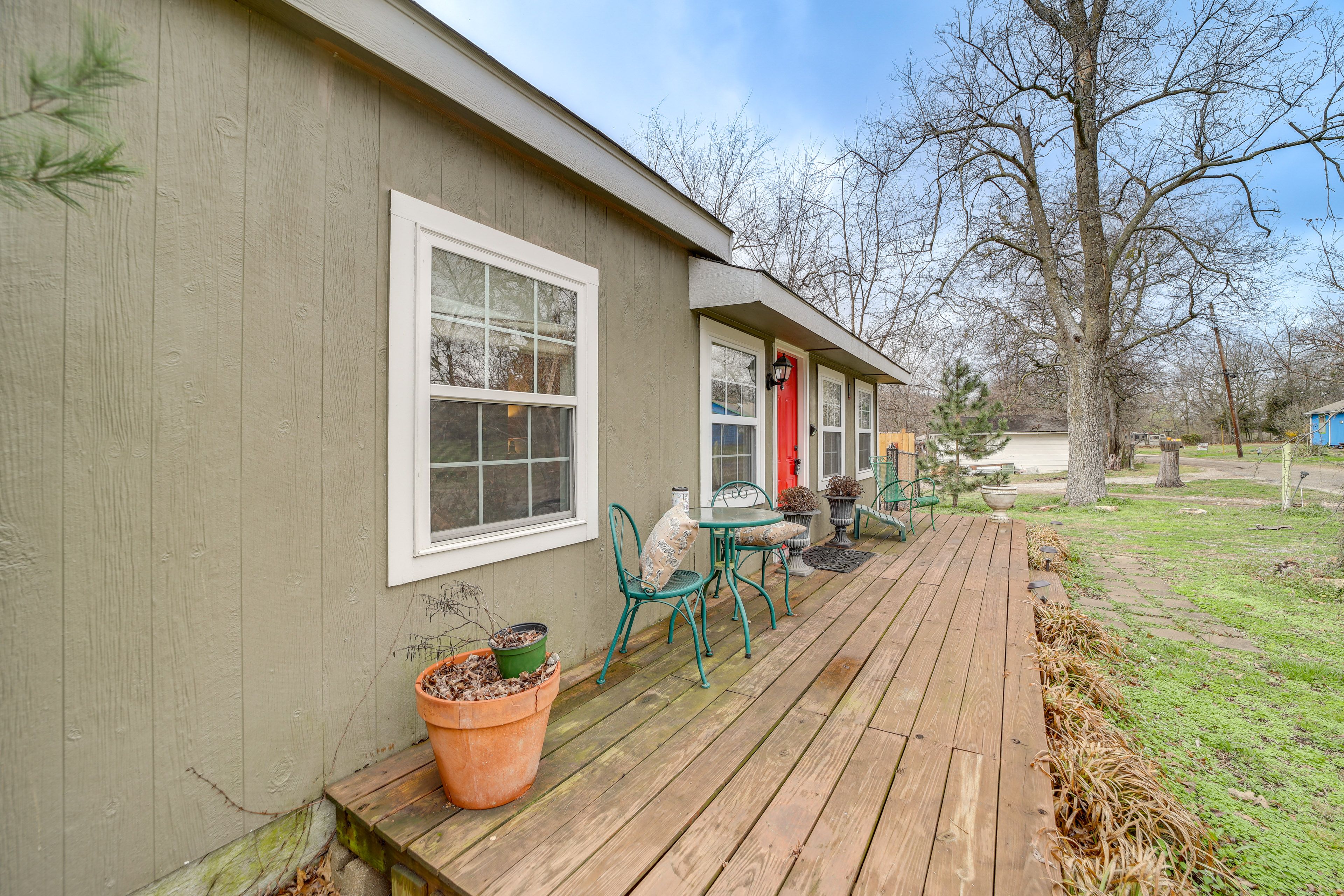 Home Exterior | Dining Area