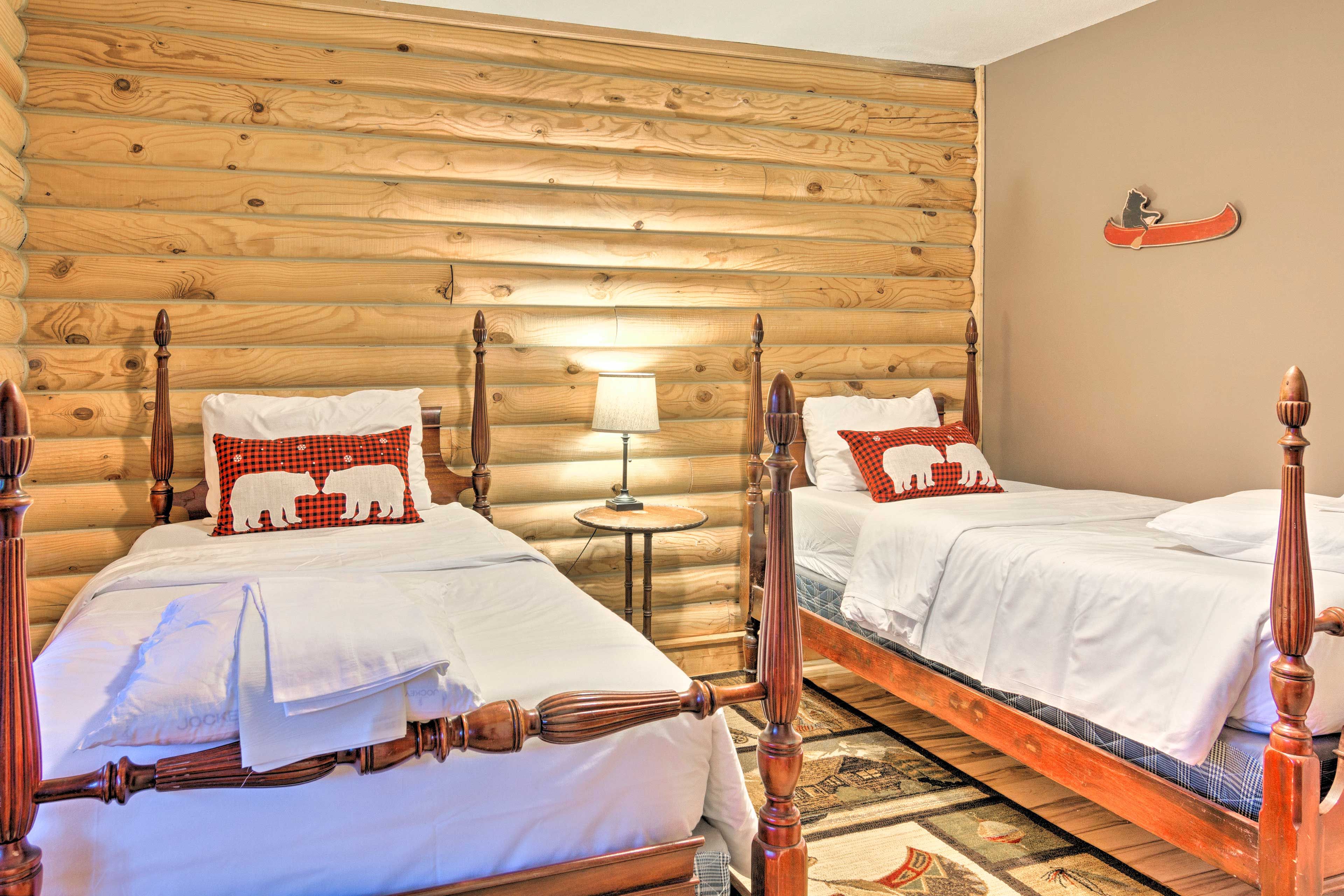 Bedroom 2 | 2 Twin Beds
