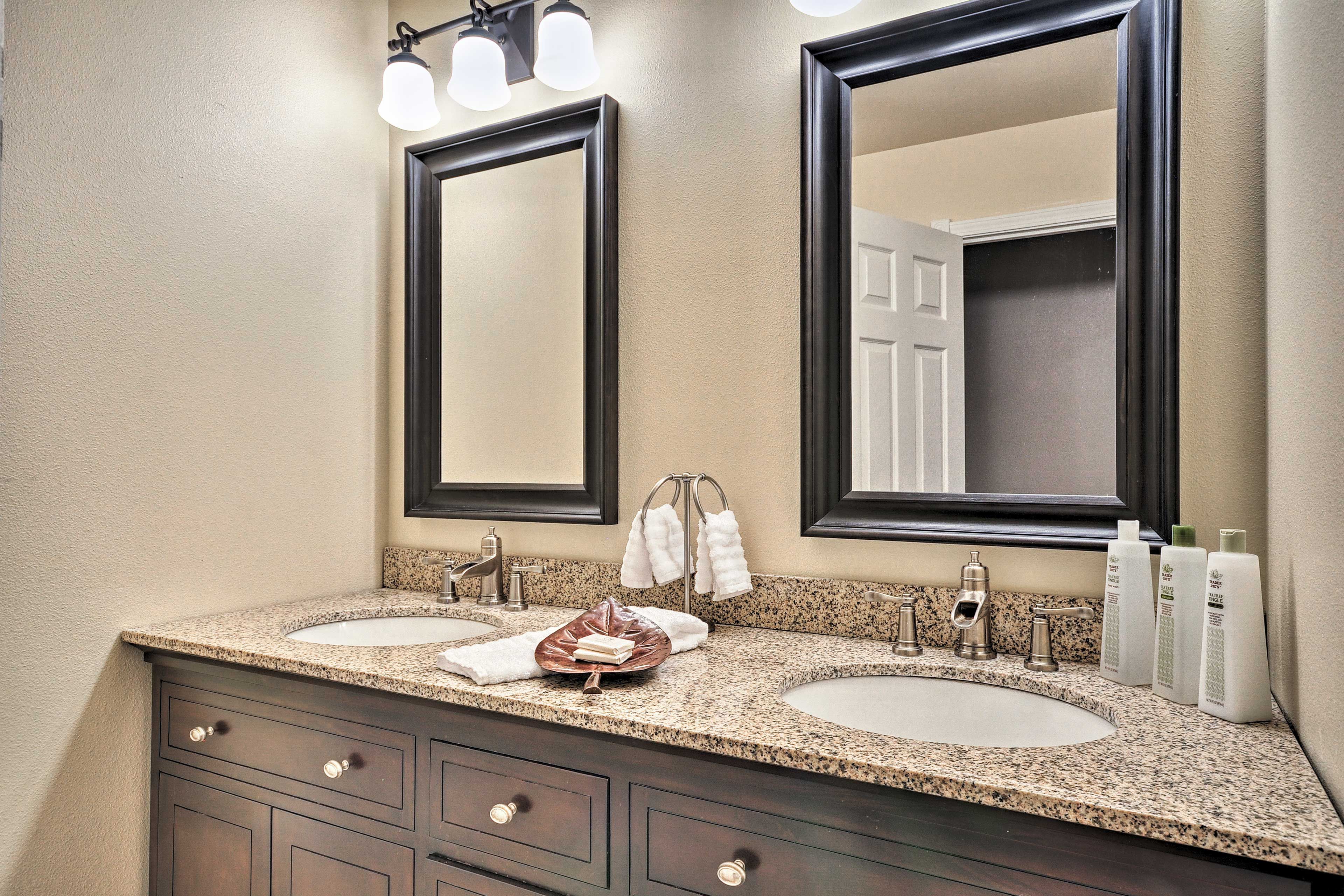 Bathroom | Towels Provided