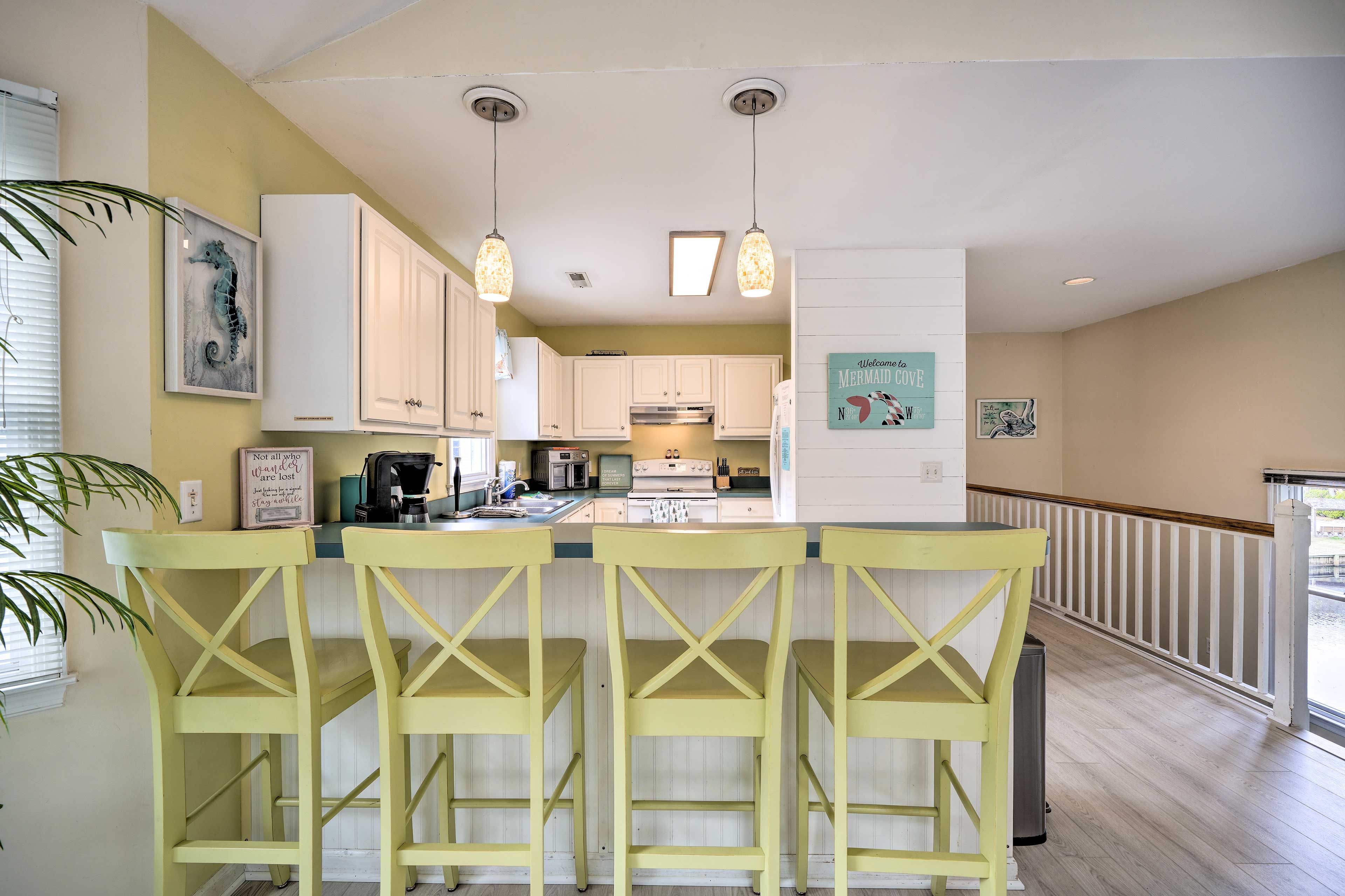 Kitchen | Cooking Basics | Coffee Maker | Paper Towels/Trash Bags Provided