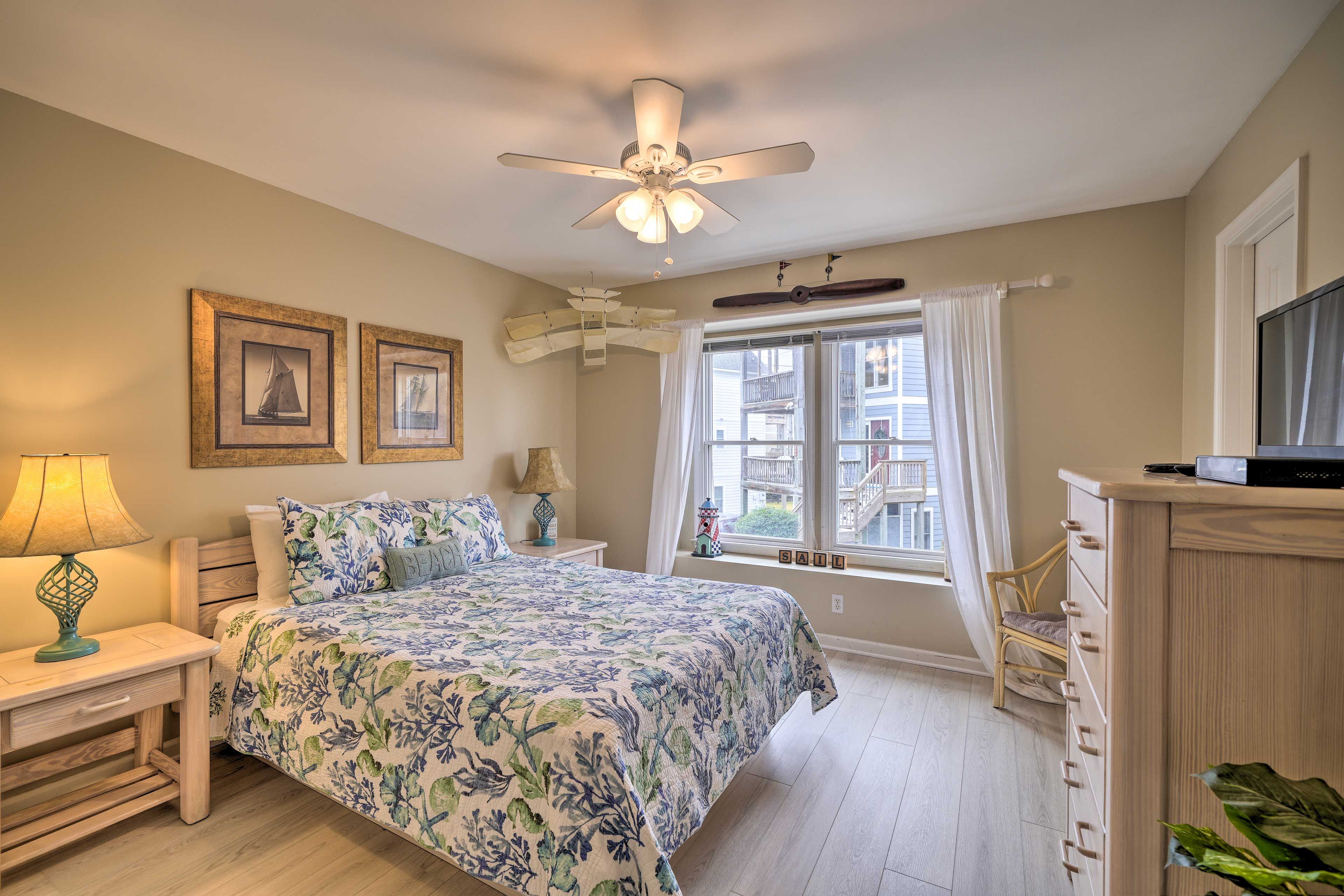 Bedroom 3 | Queen Bed
