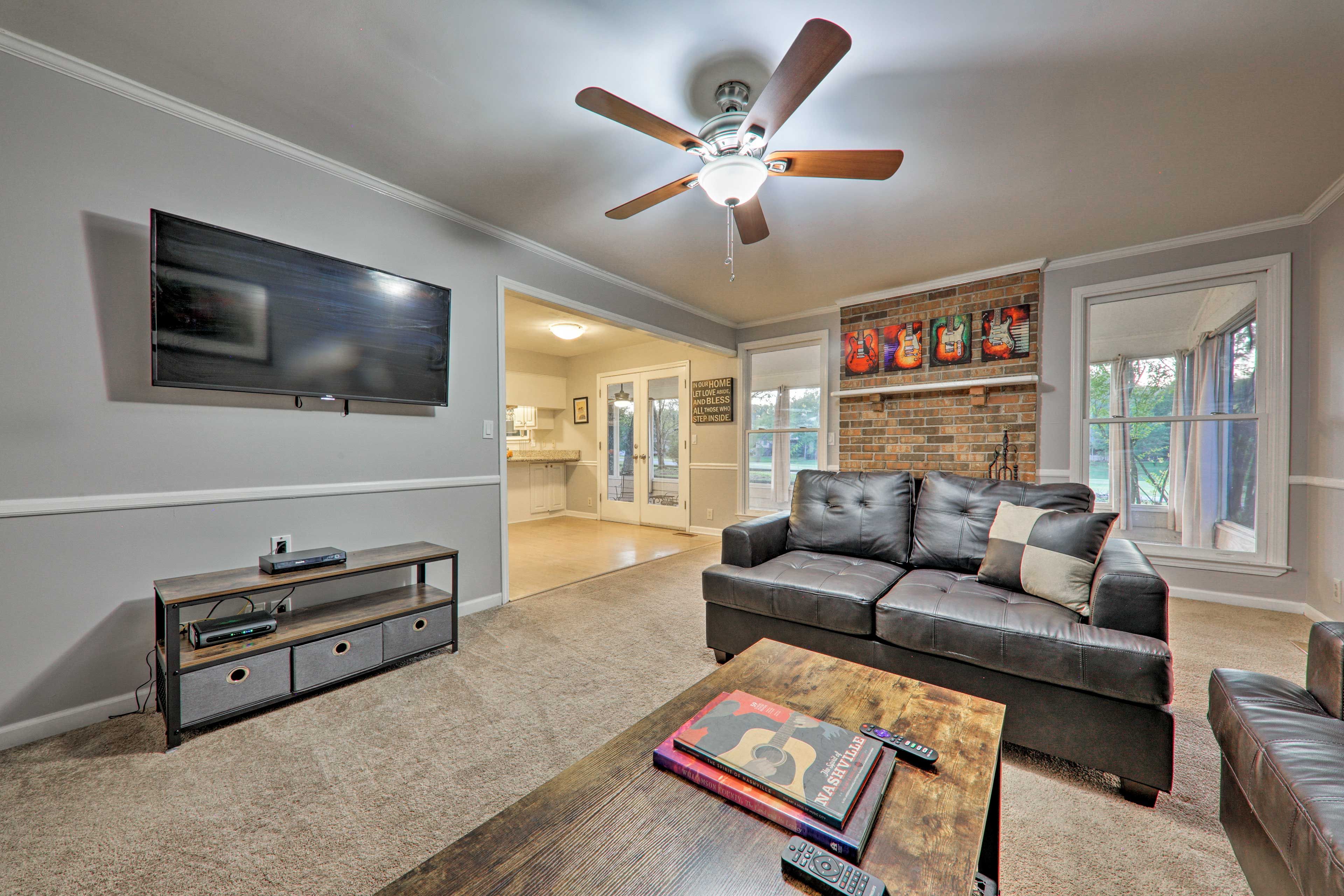 Living Room | A/C