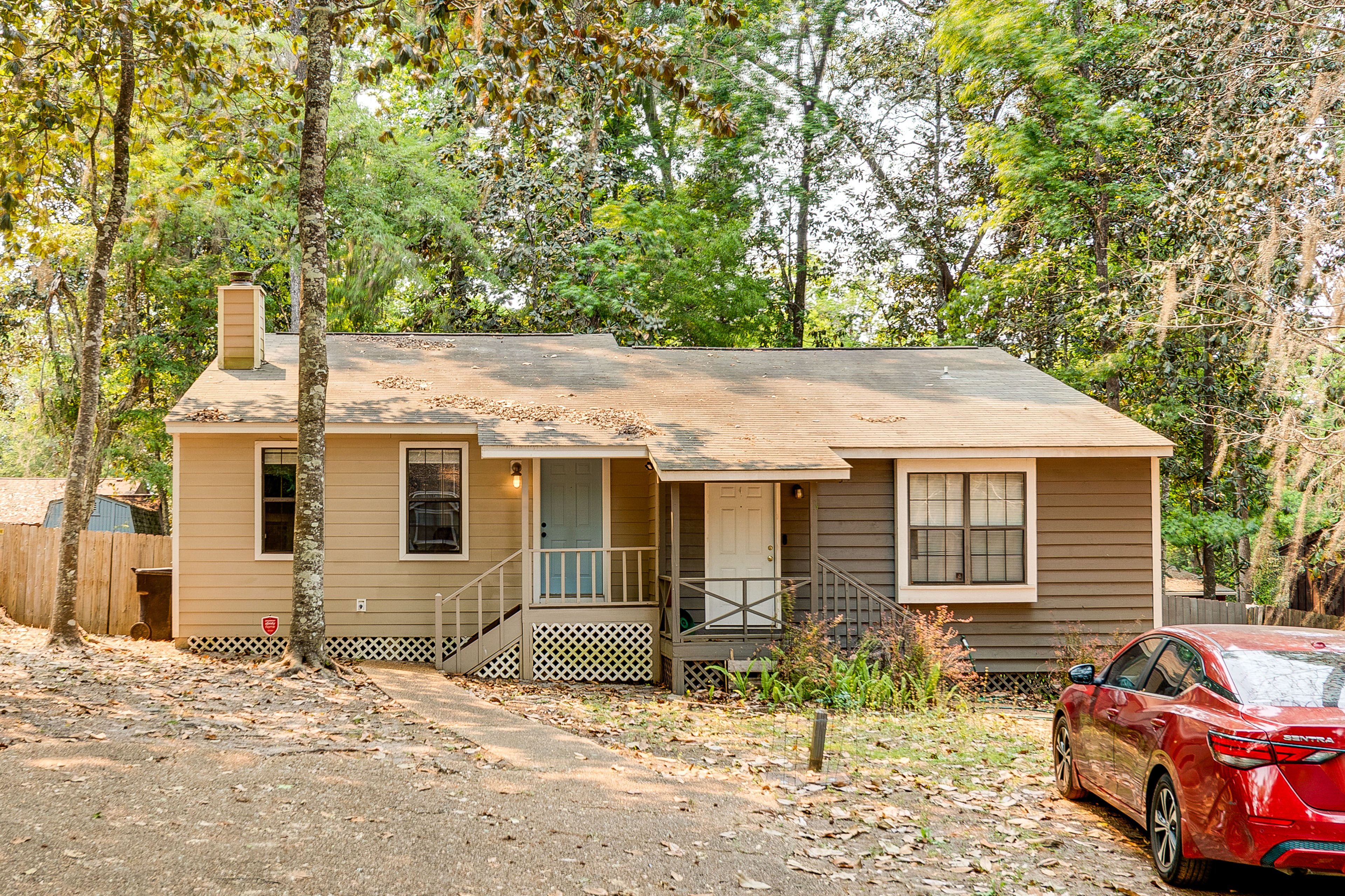 Parking | Driveway (2 Vehicles)