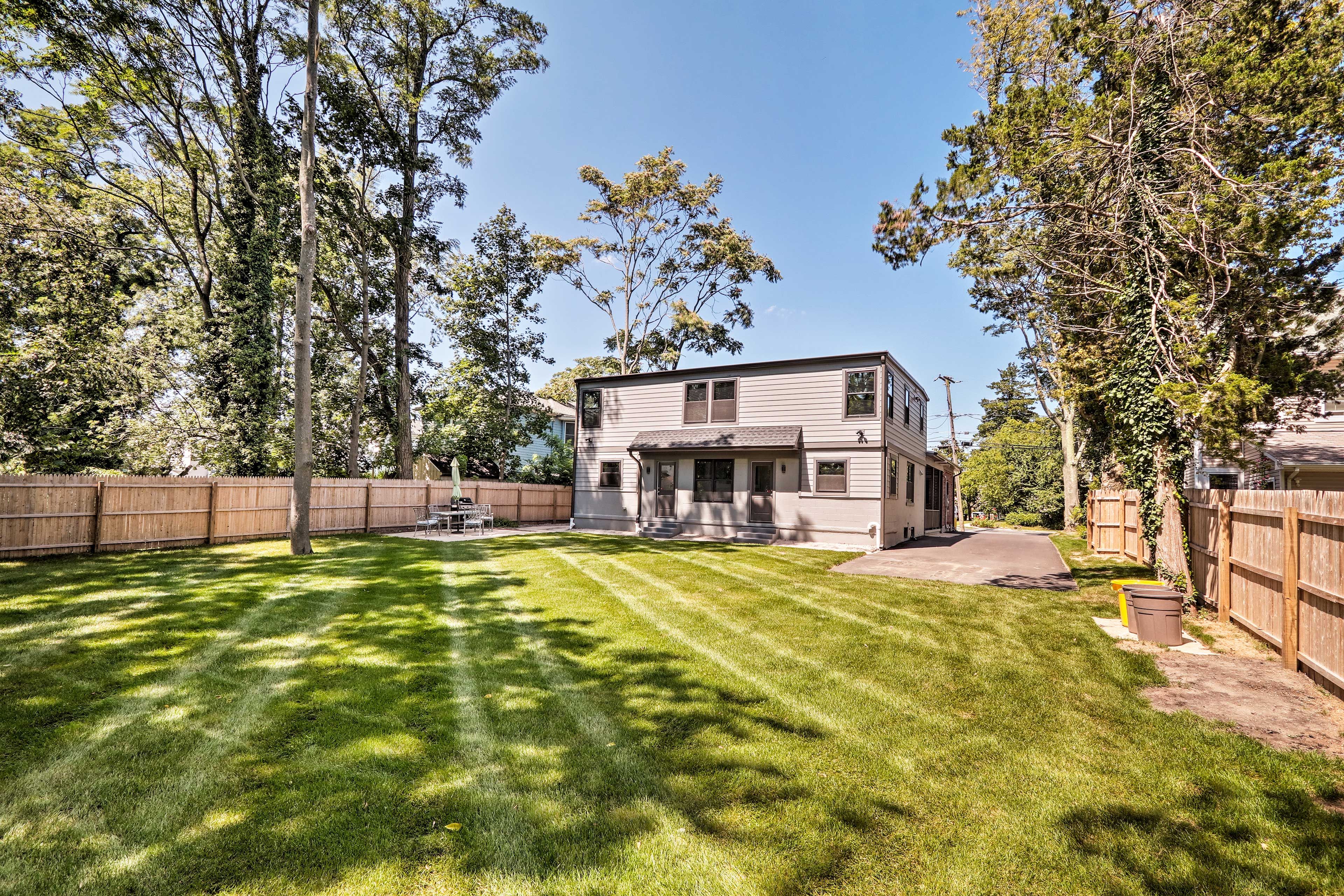 Private Yard | Gas Grill | Pet Friendly