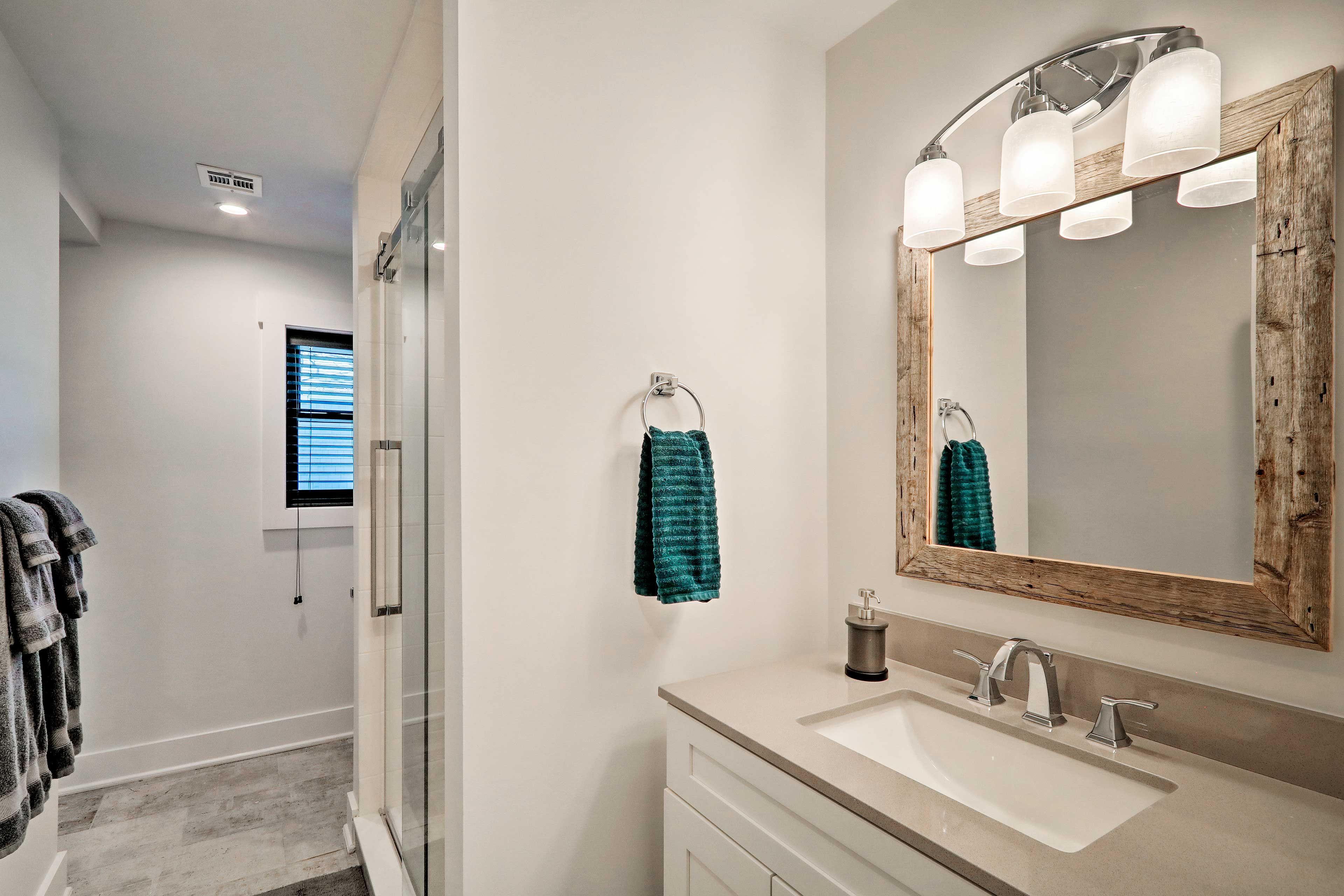 Full Bathroom