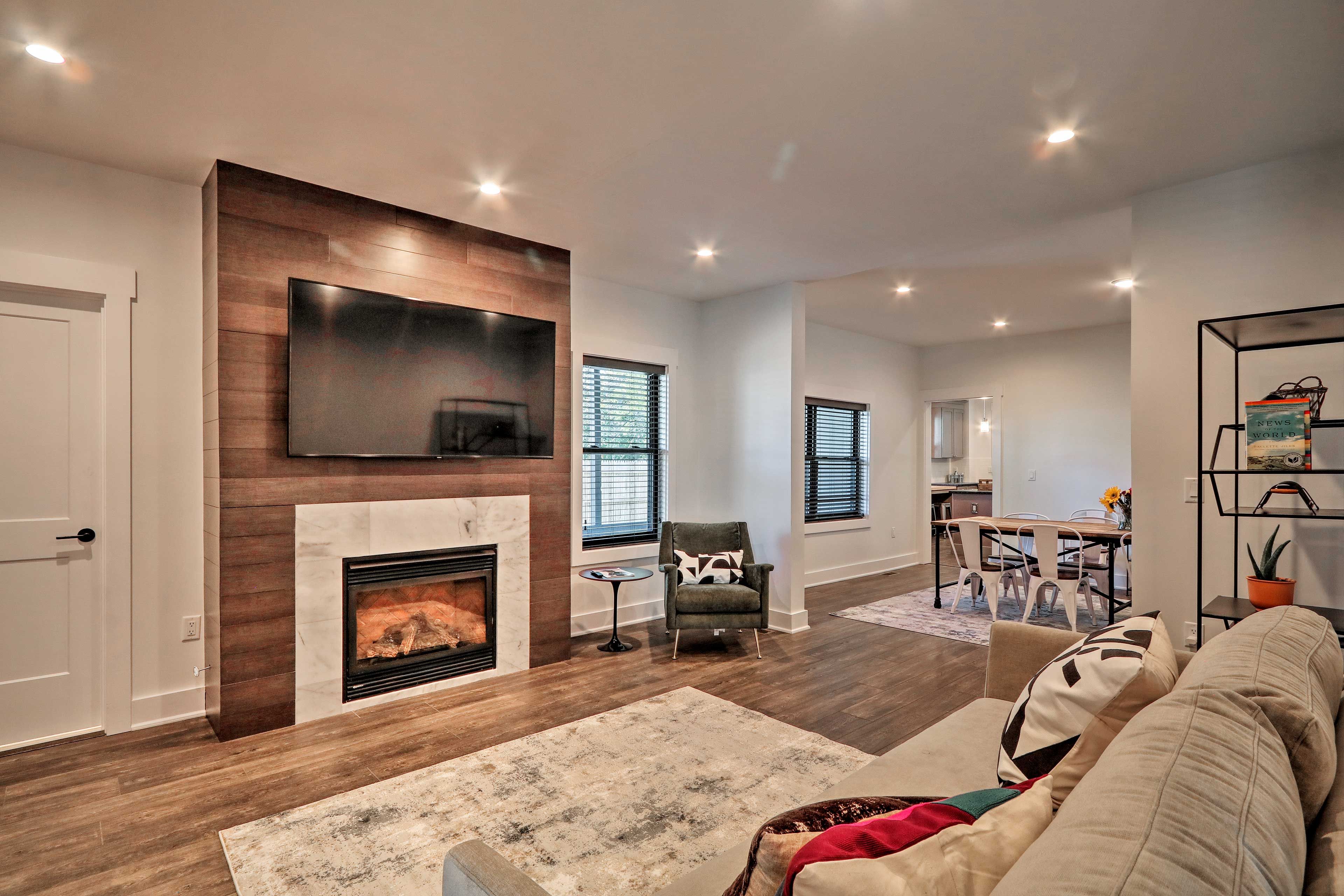 Living Room | Smart TV