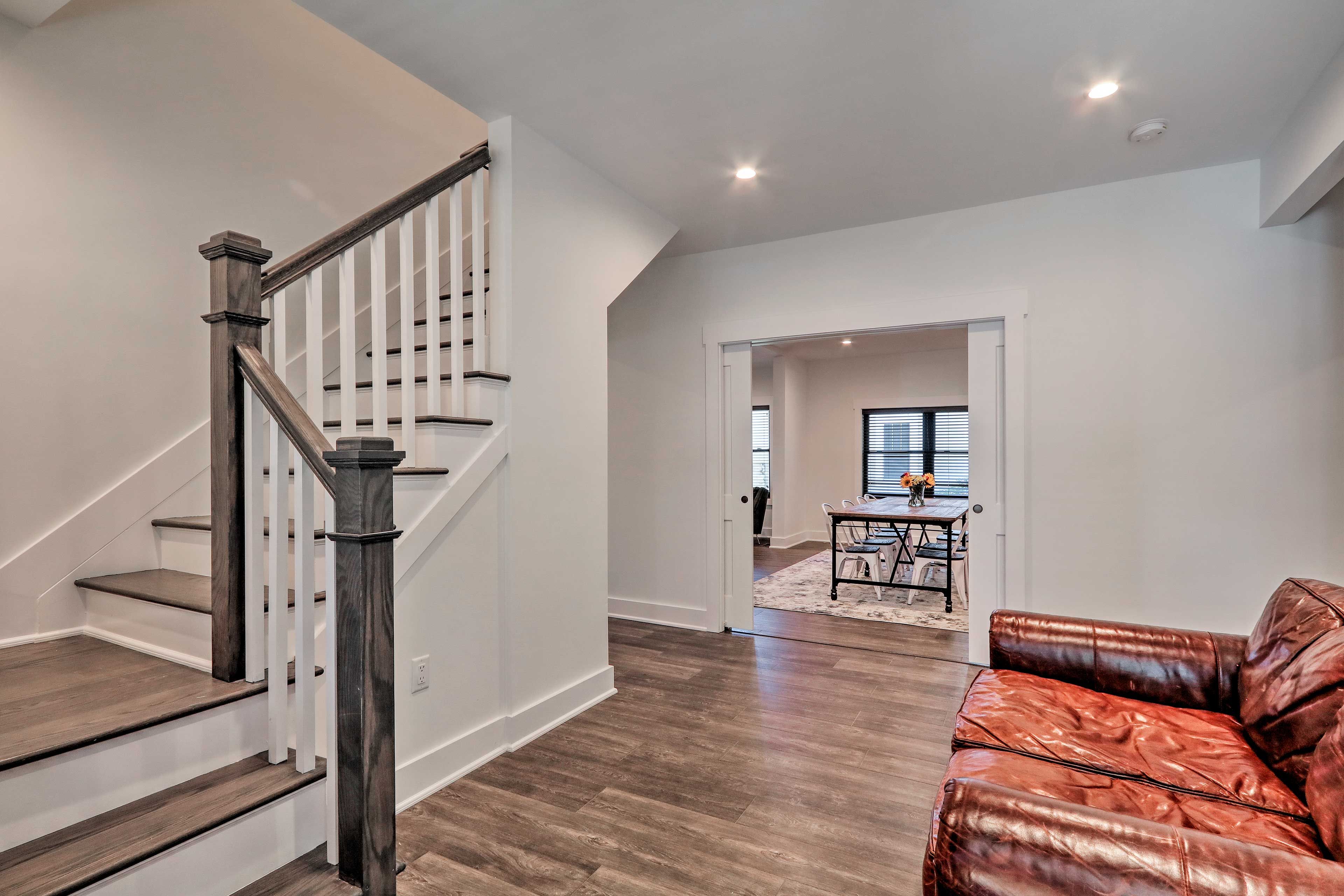 Side Foyer