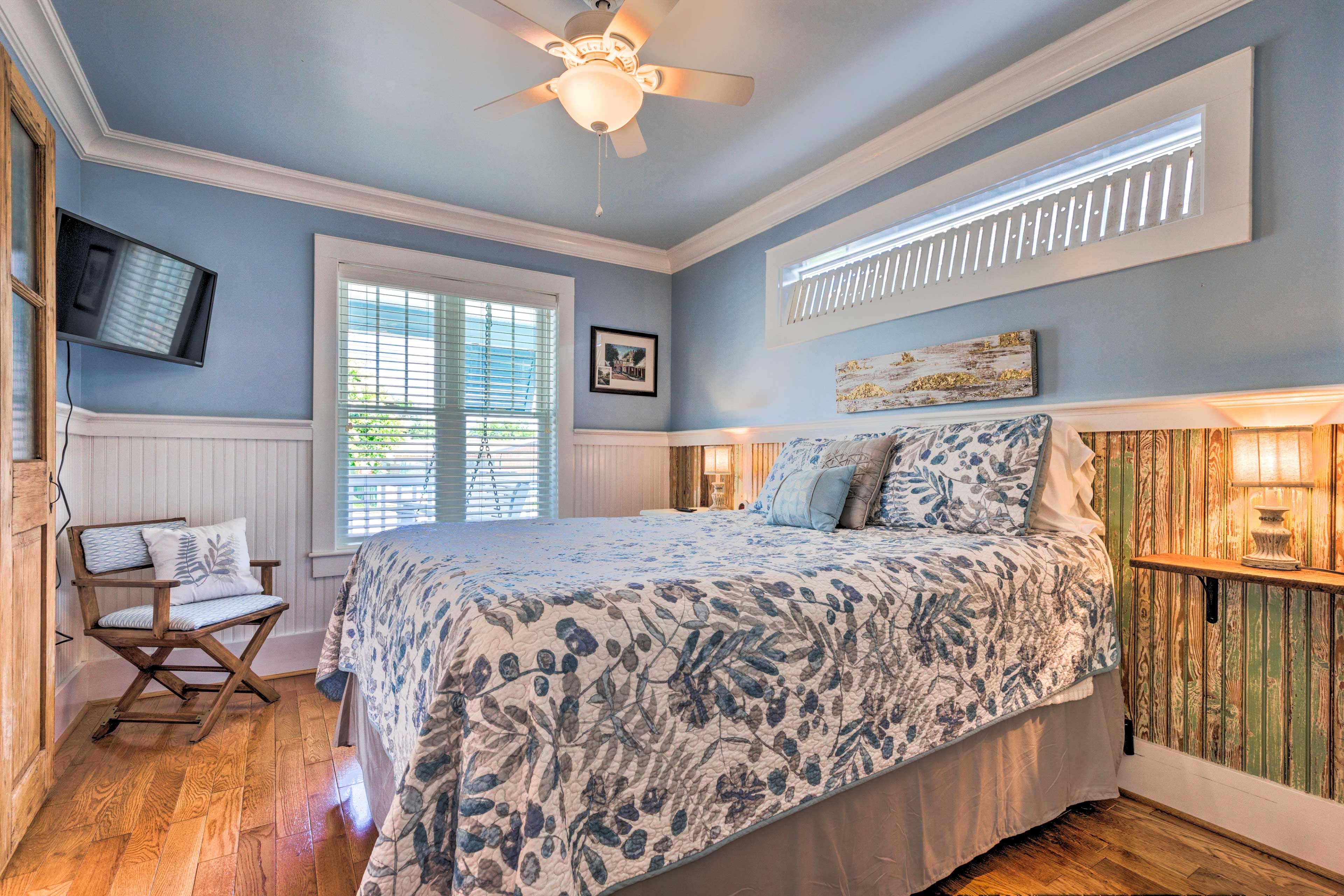 Bedroom 2 | Queen Bed