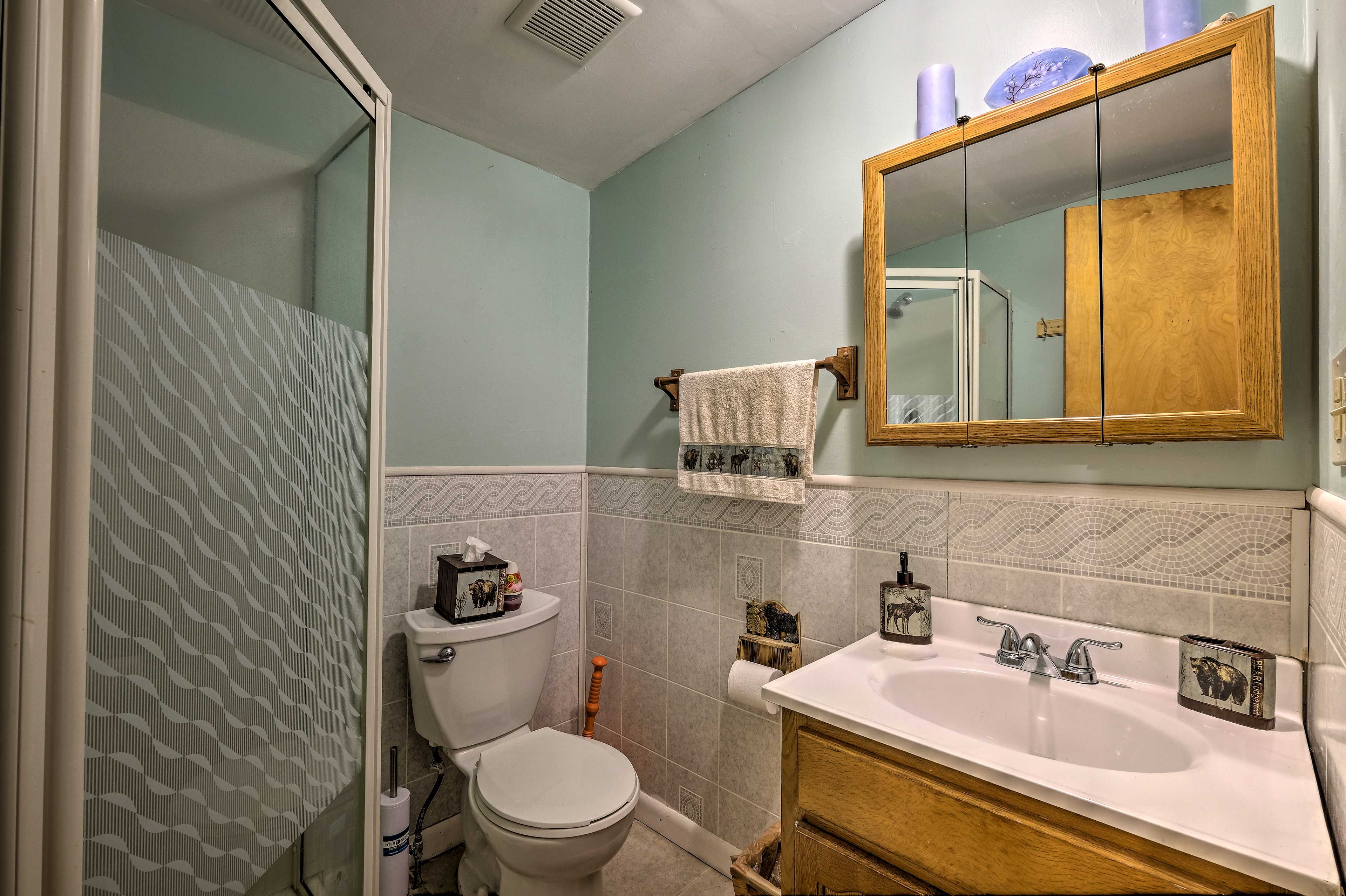 En-Suite Bathroom | Towels Provided