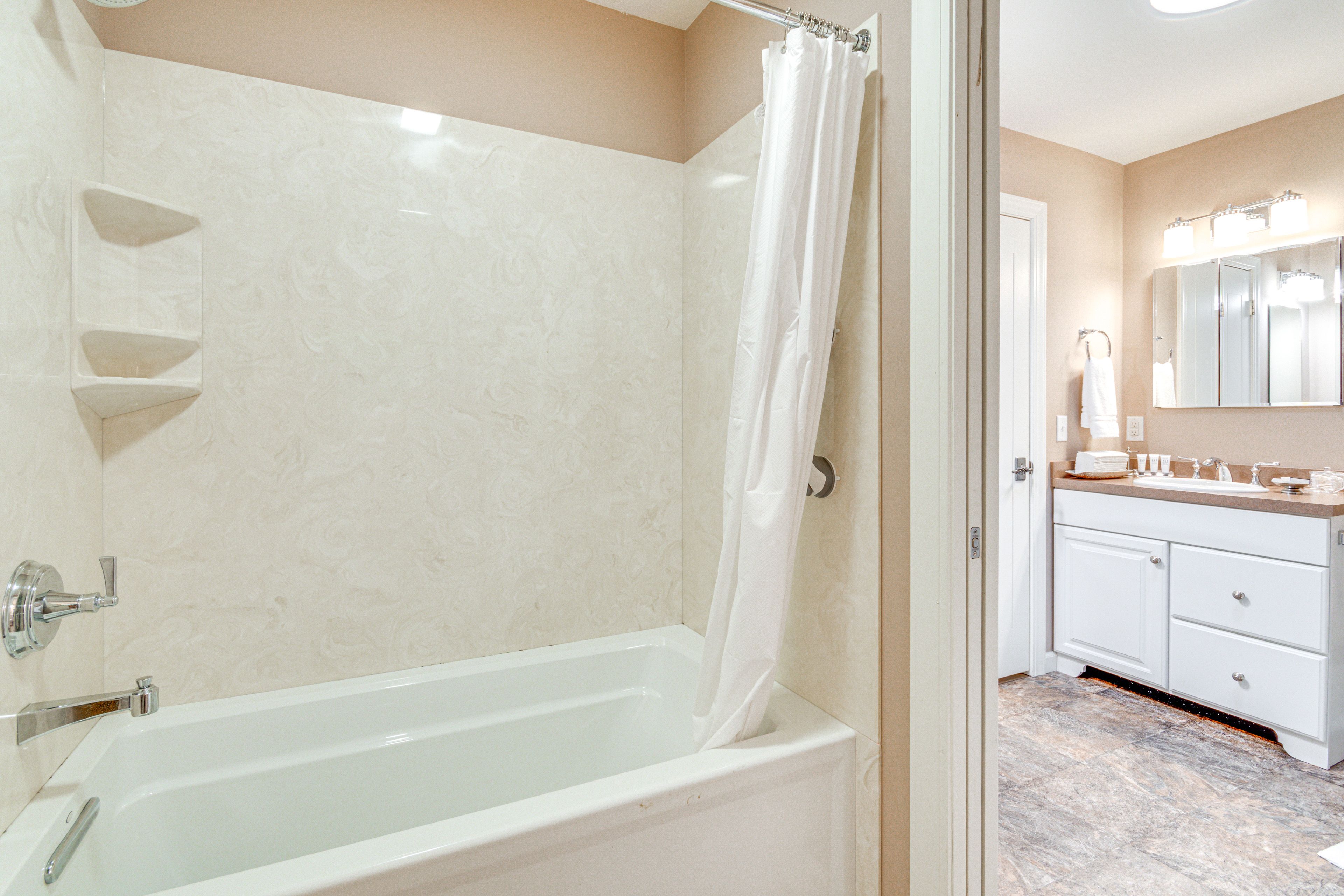 Full Bathroom