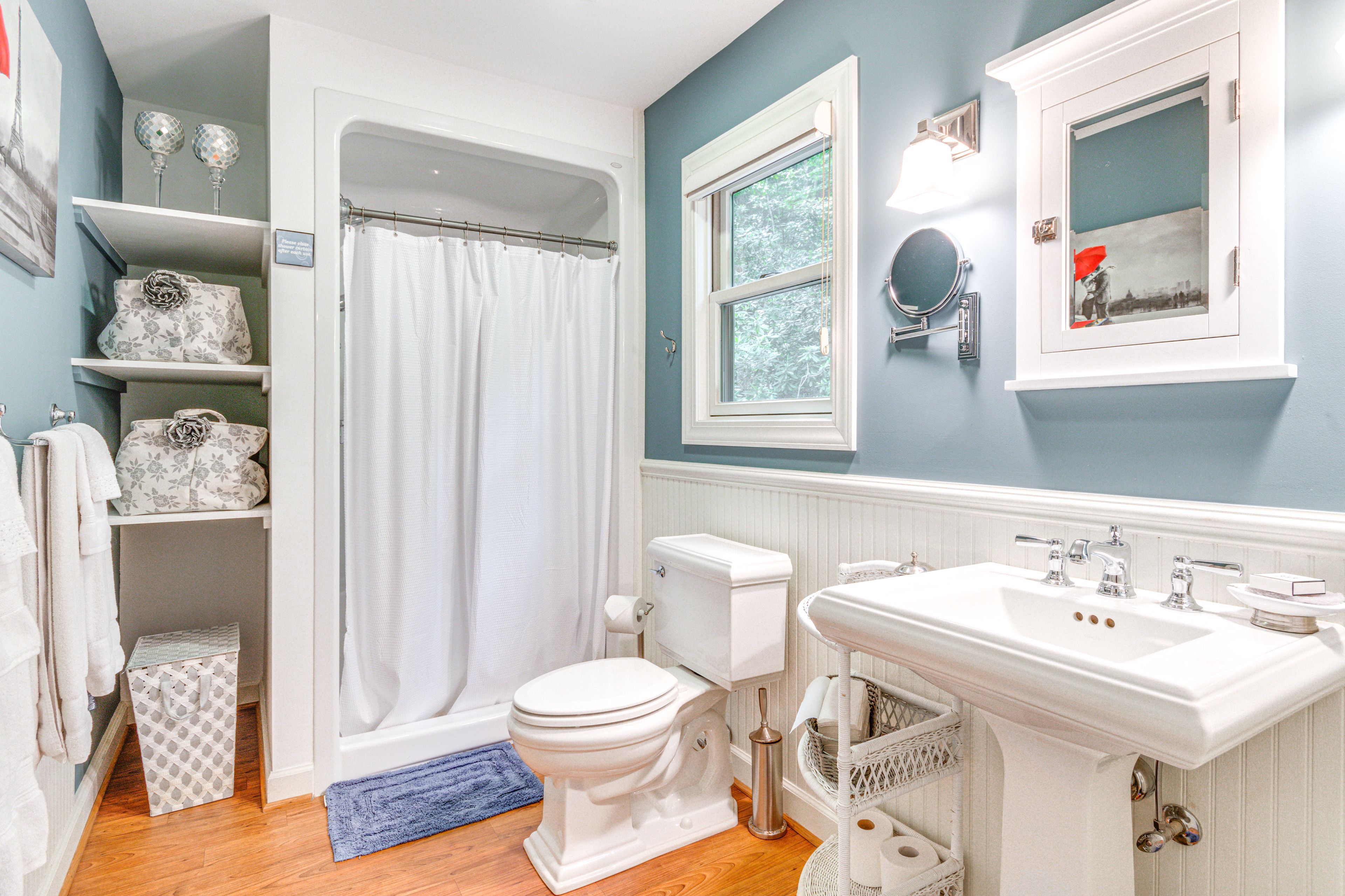 En-Suite Bathroom | Towels Provided