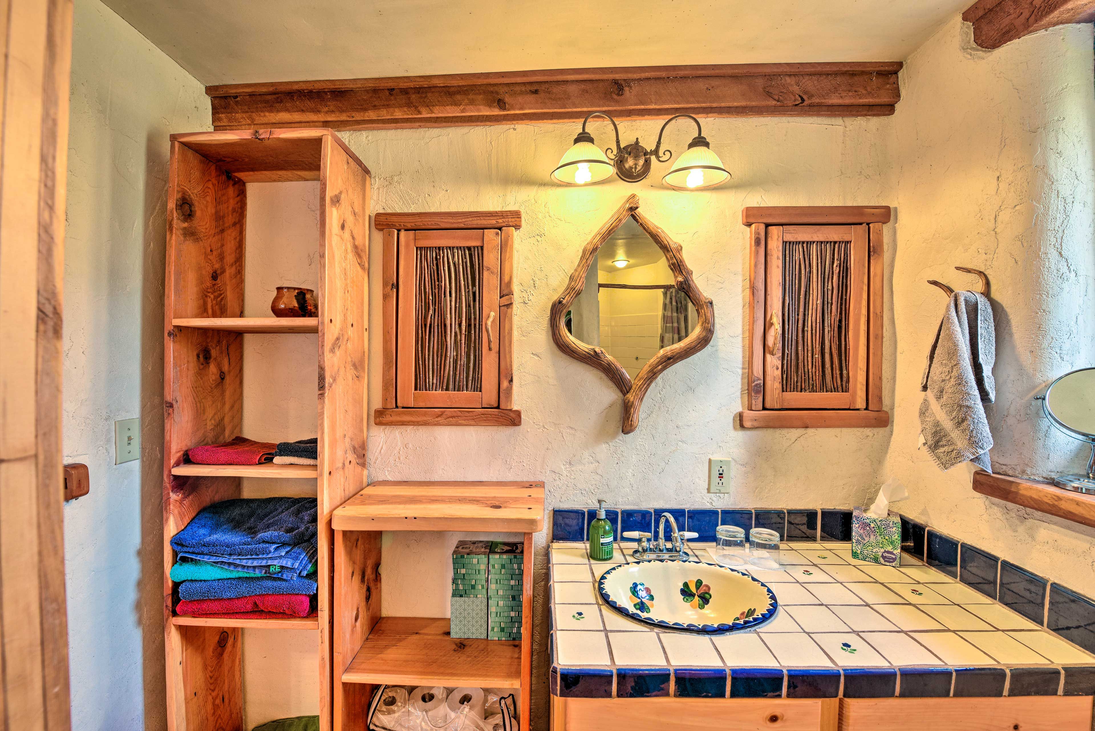 Full Bathroom | Towels & Linens Provided | 1st Floor