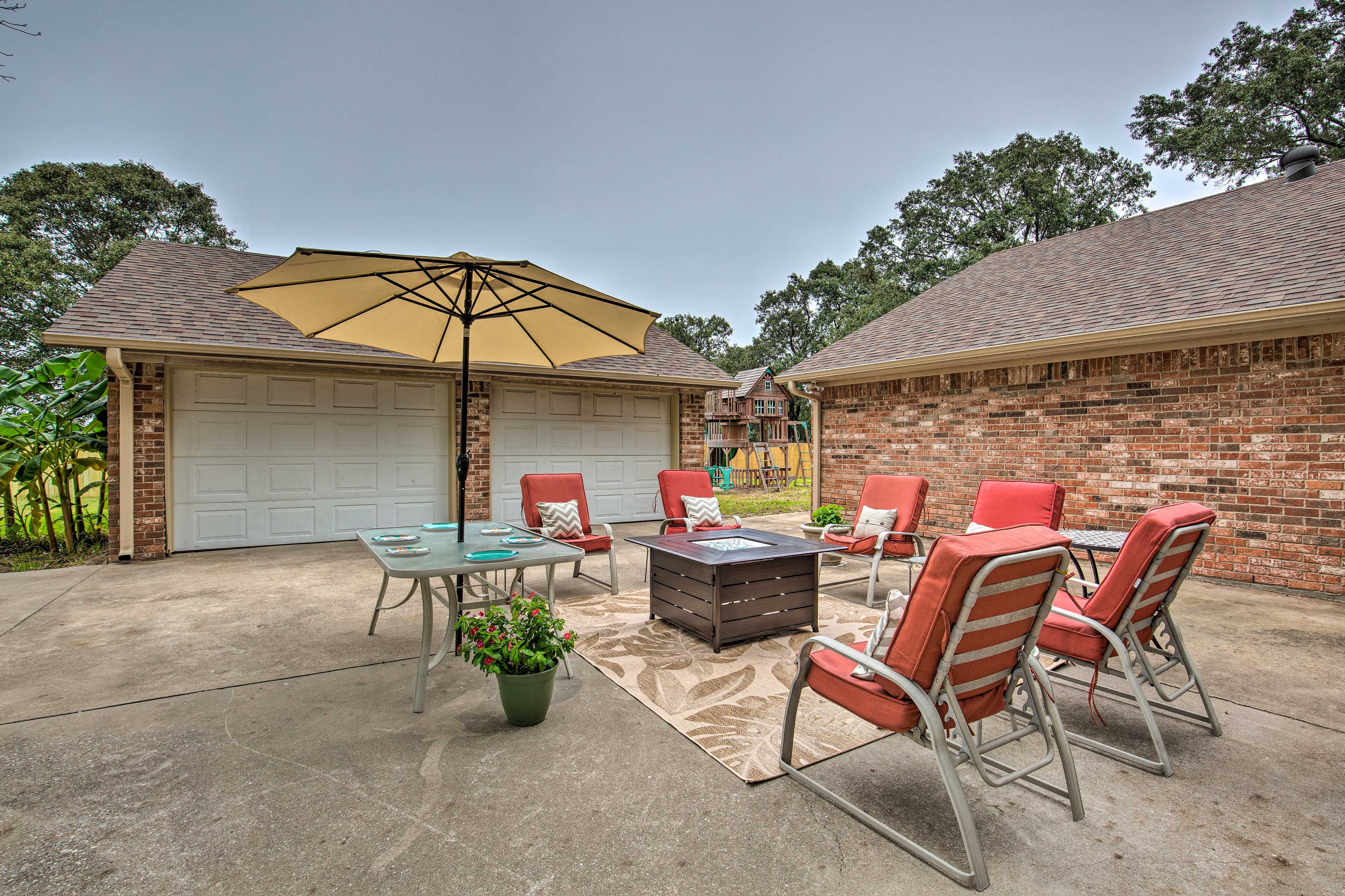 Exterior | Furnished Patio