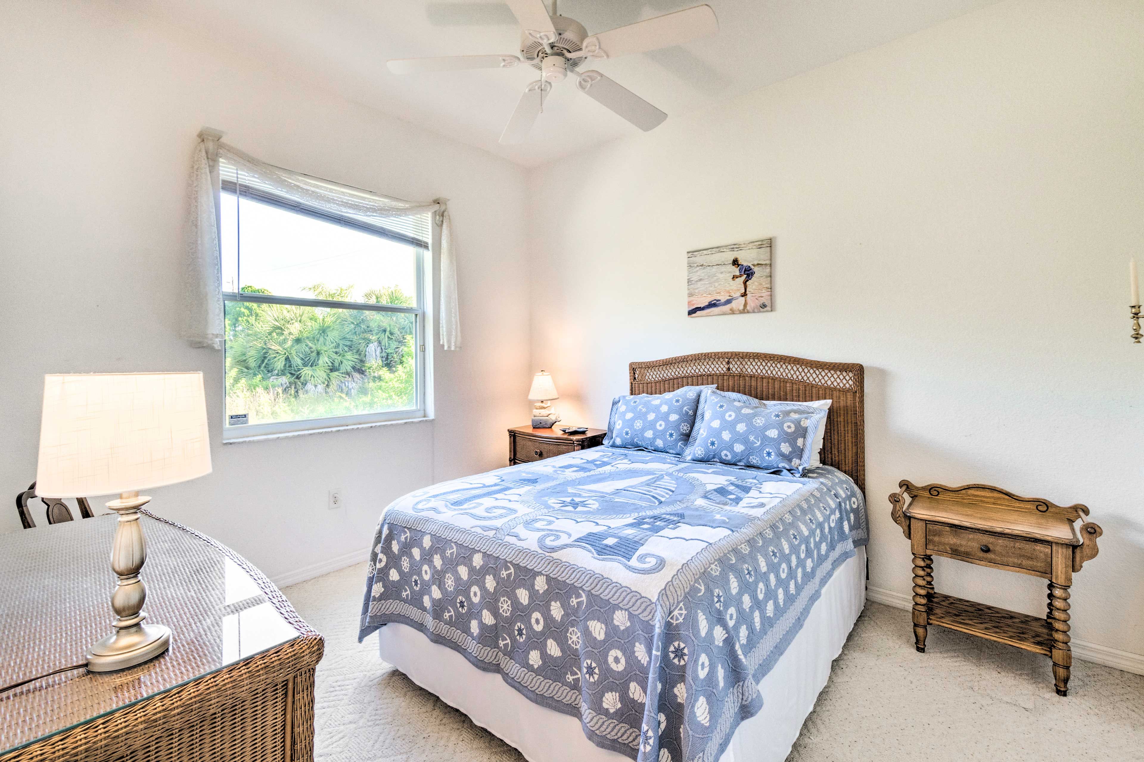 Bedroom 3 | Queen Bed