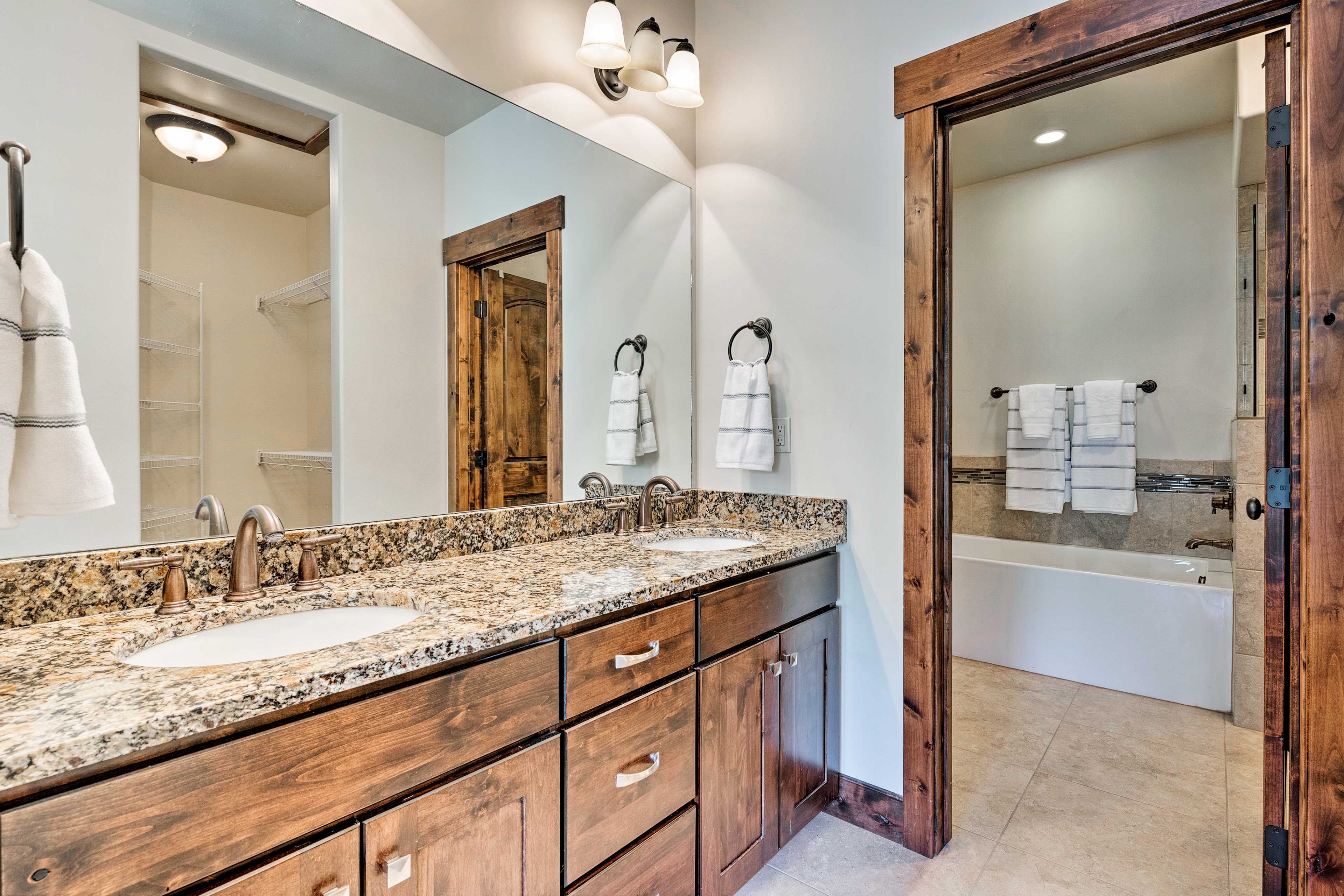 To top it all off, there's also a full en-suite bathroom!