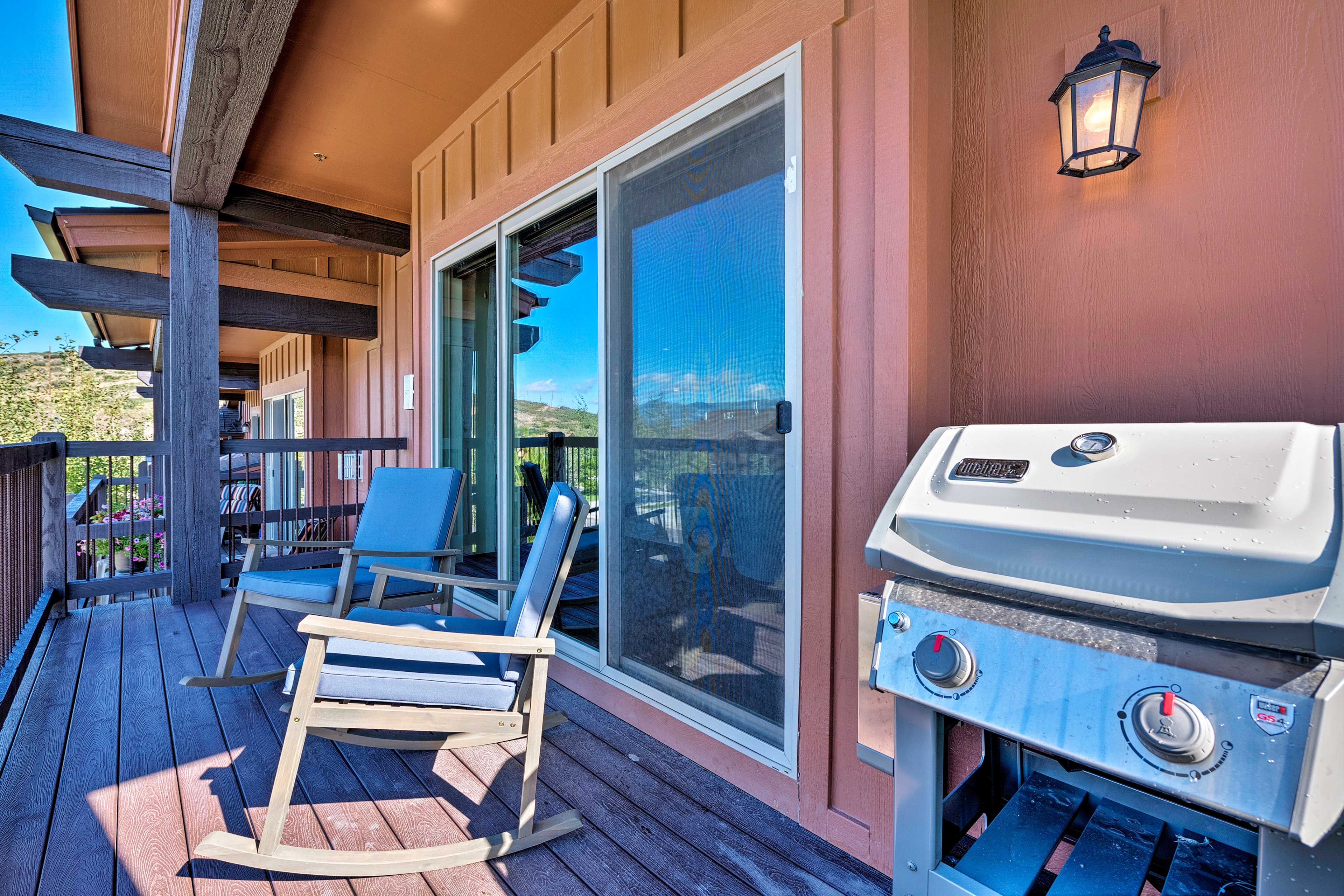 There's no better way to end the day than with a barbecue!