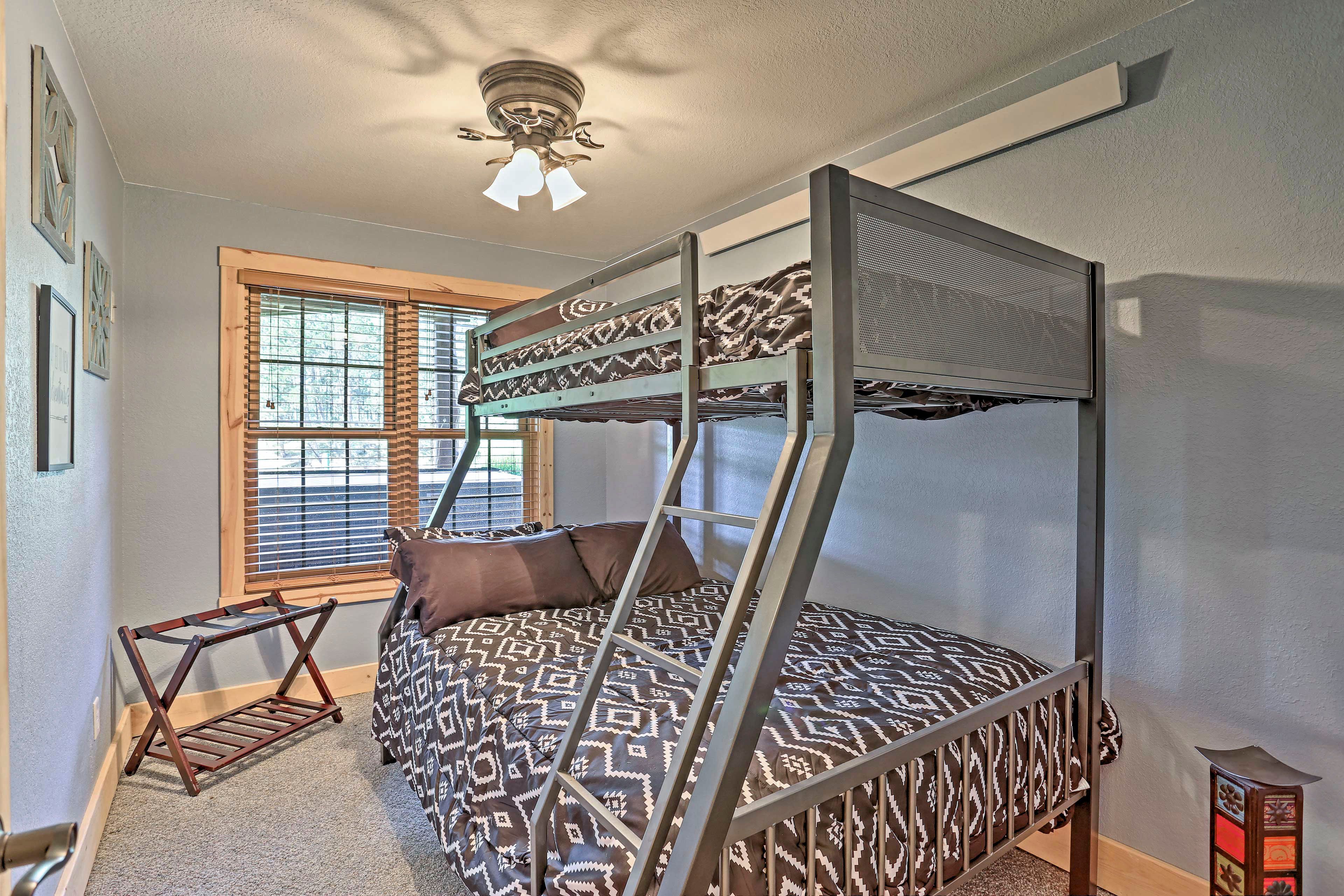 Bedroom 5 | Twin/Full Bunk Bed | Lower Level