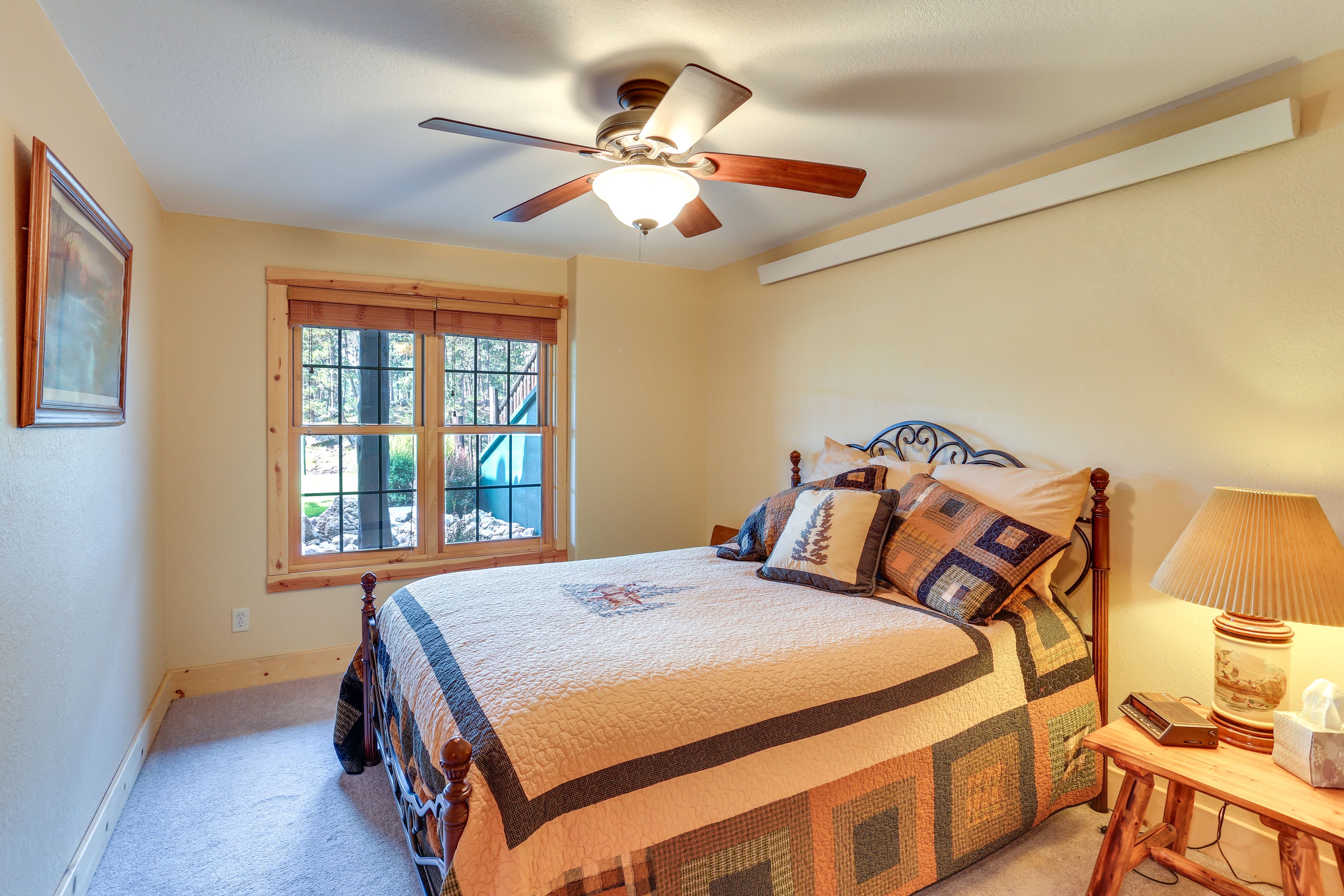 Bedroom 6 | Queen Bed