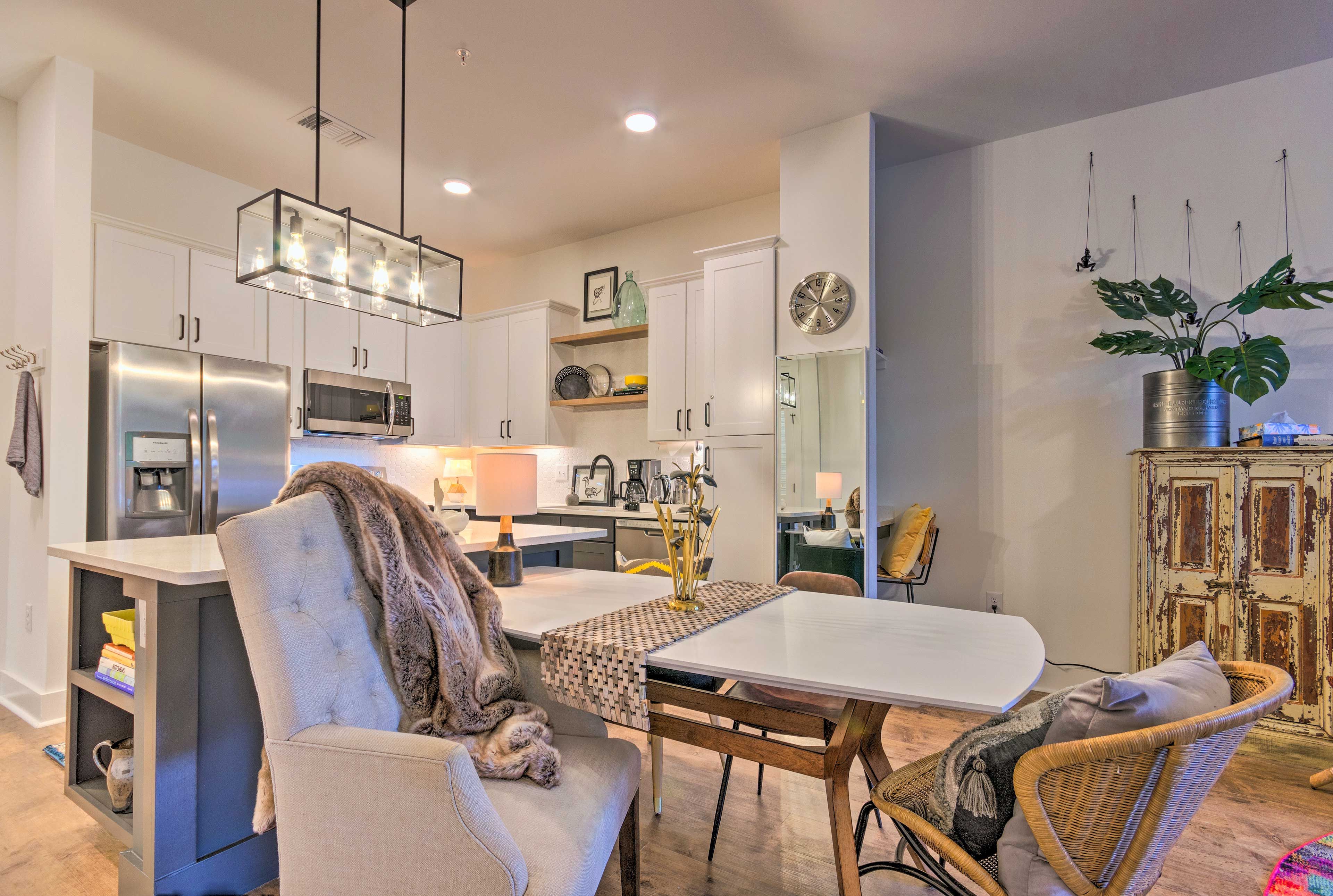 Dining Space | Dishware/Flatware