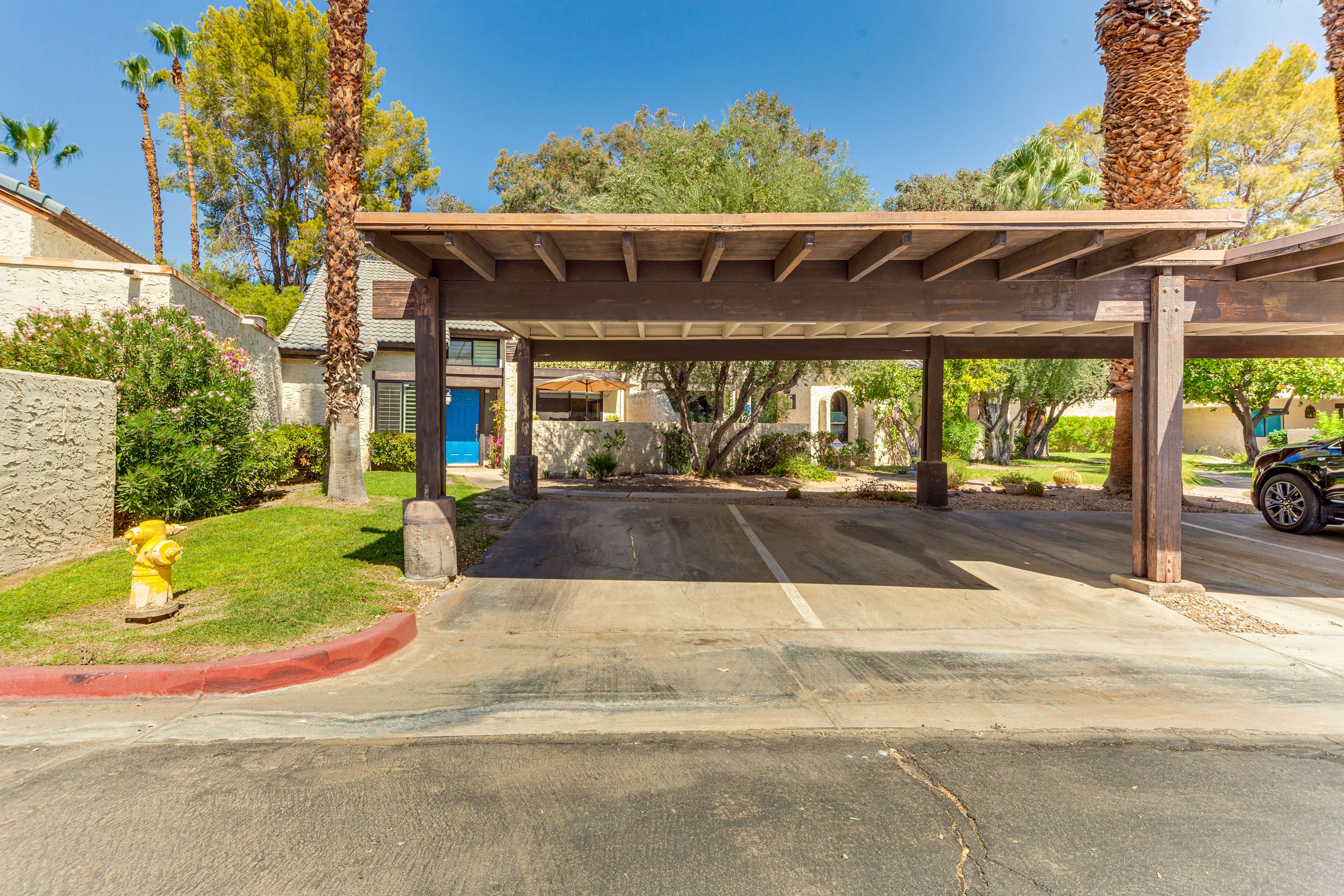 Parking | Carport (1 Vehicle) | Open Community Parking