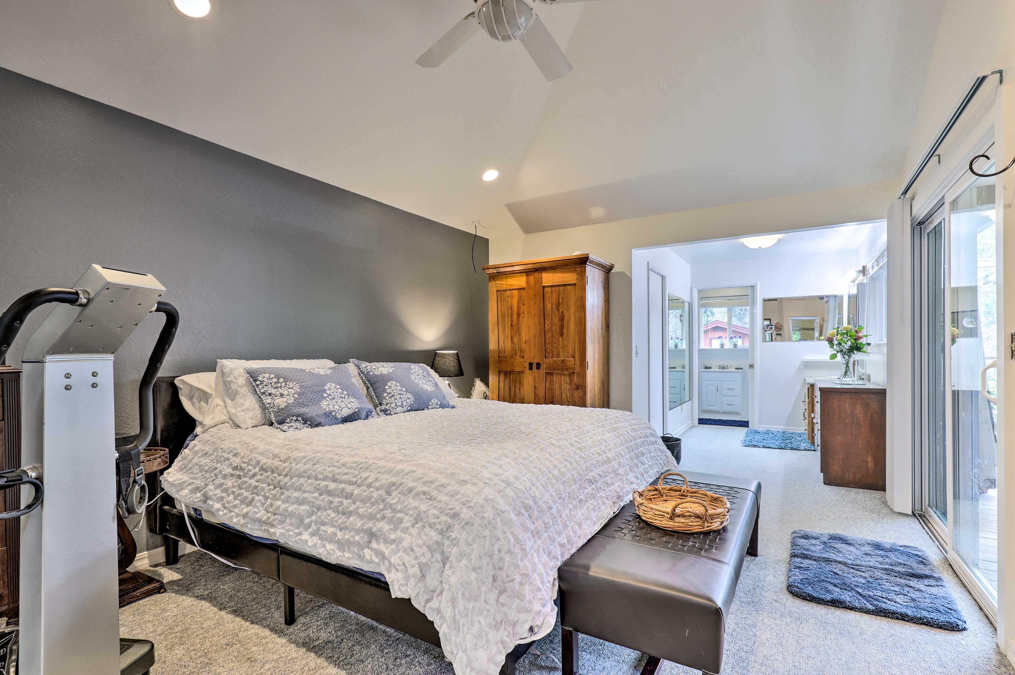 Bedroom 1 | King Bed | En-Suite Bathroom | Patio Access
