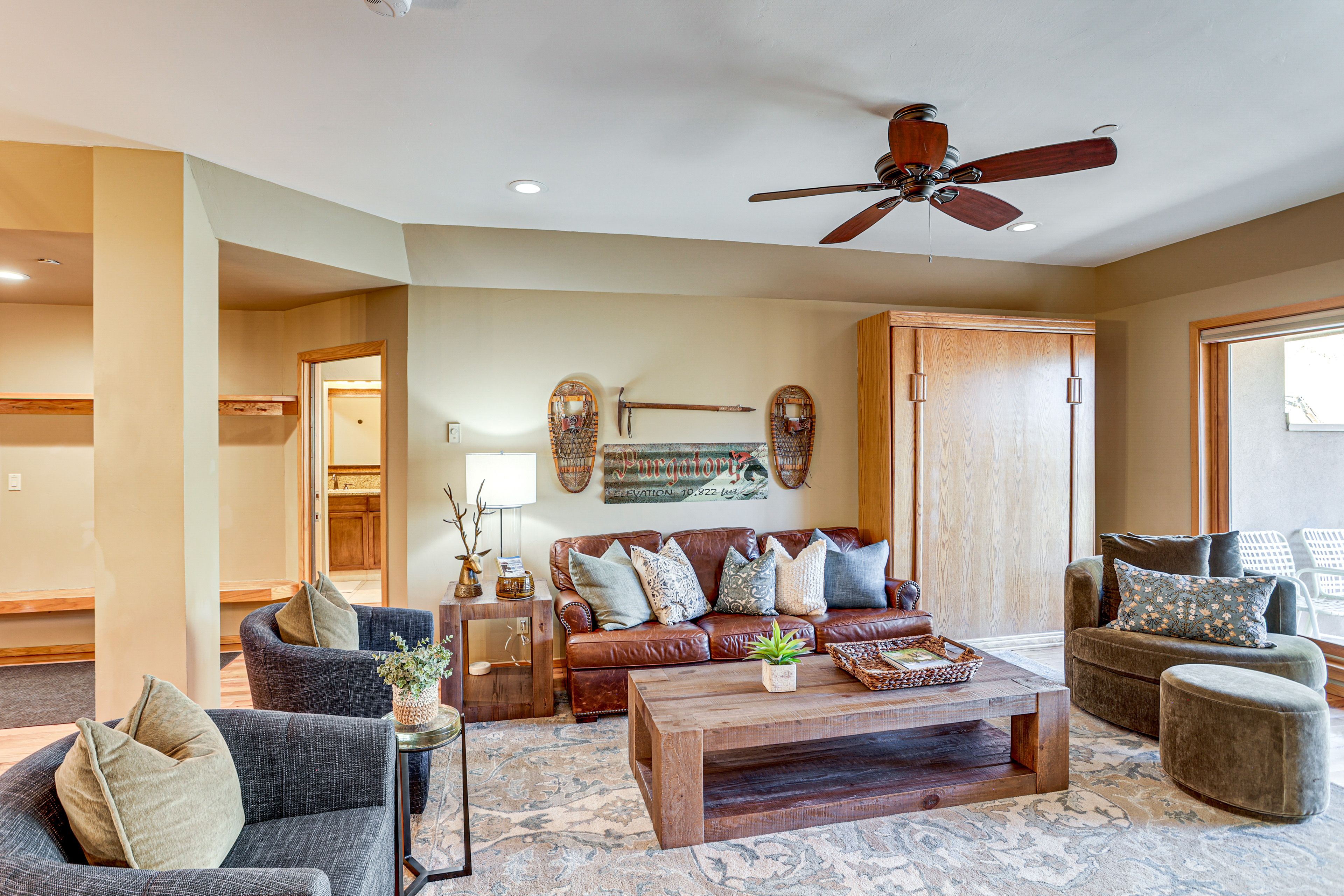 Living Area | Free WiFi | Central Heating | Cable TV
