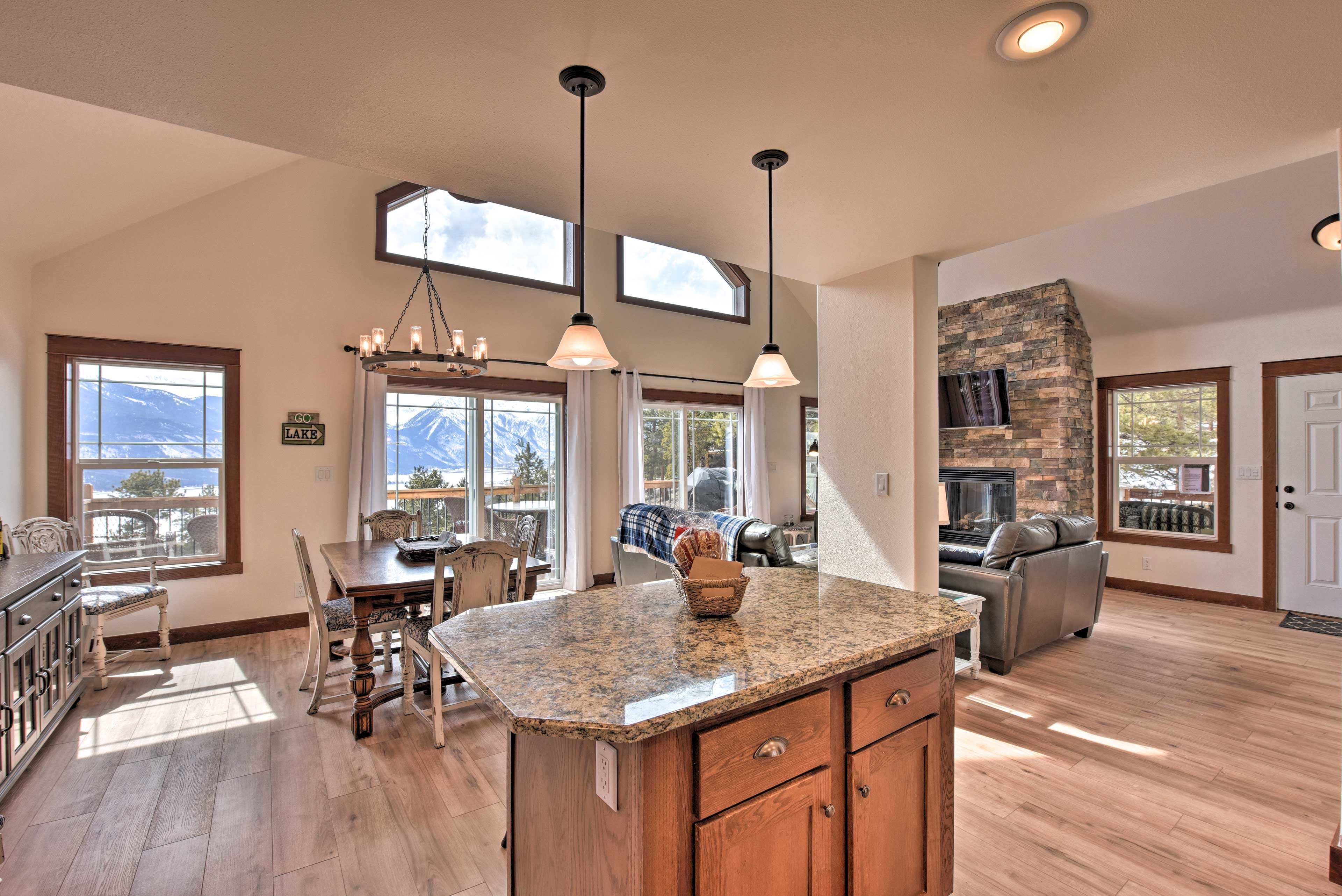 Kitchen | Center Island